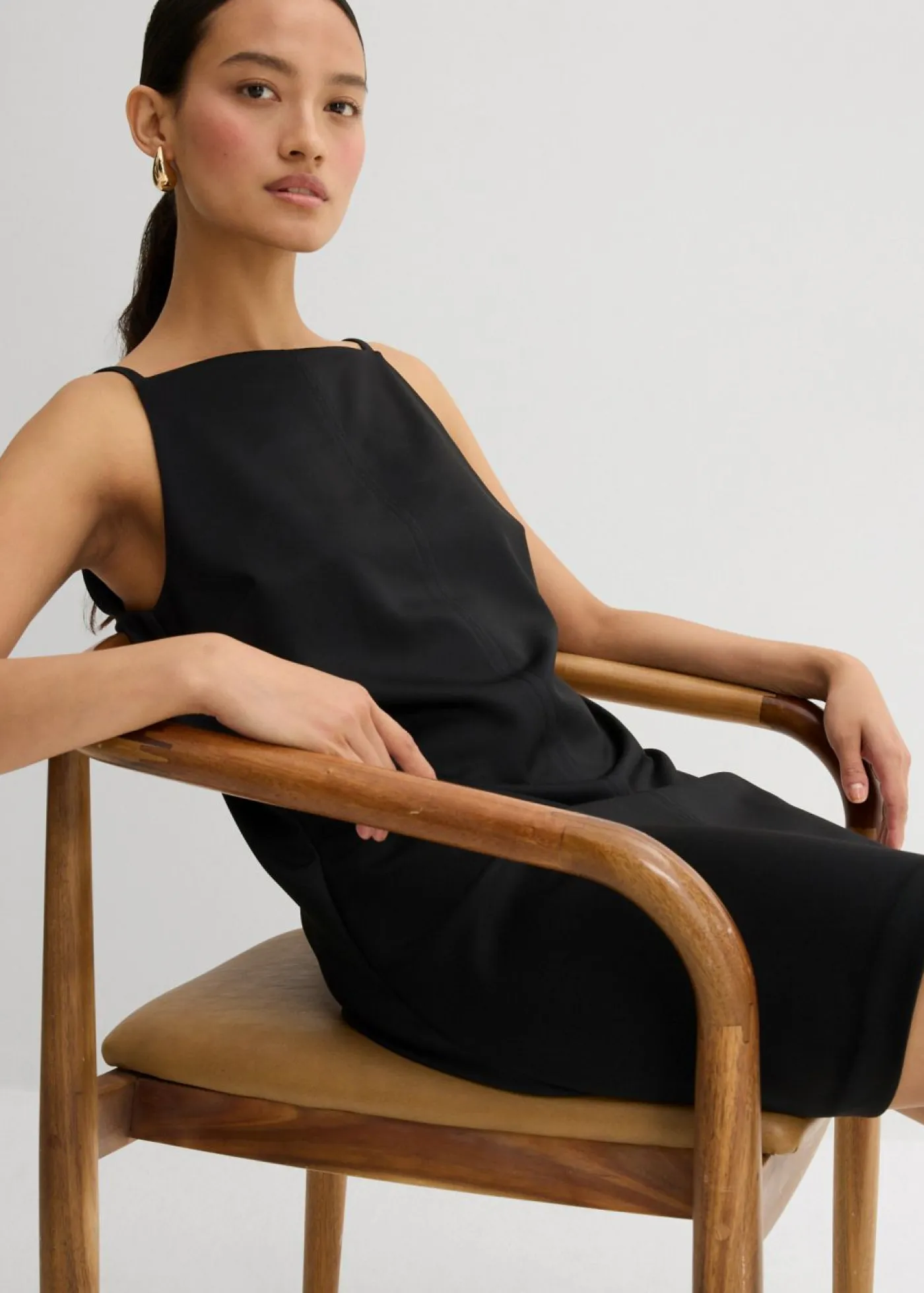 bonprix bonprix Esenciales|Vestidos>Vestido corto de neopreno fluido Negro