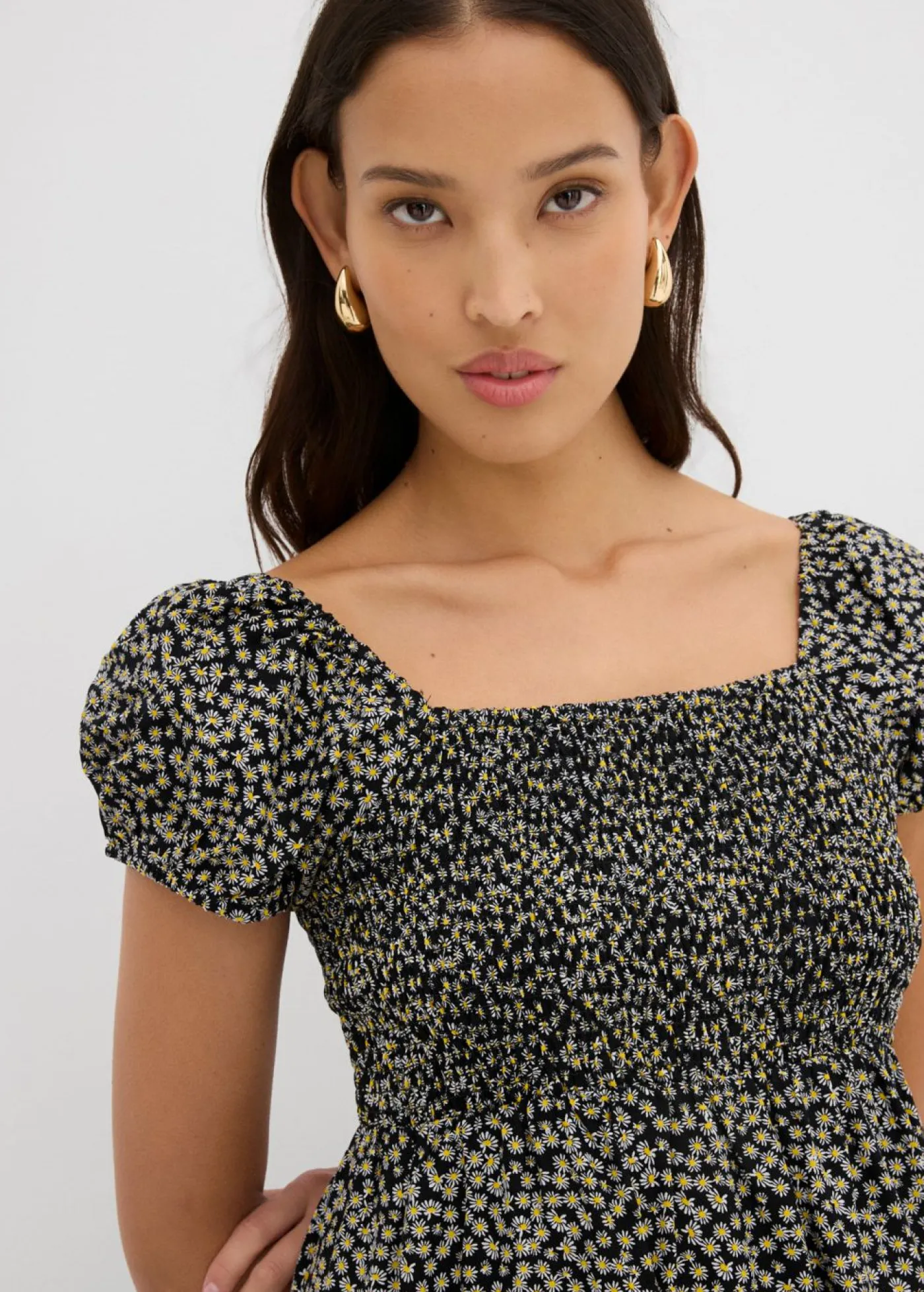 bonprix bonprix Vestidos>Vestido corto de viscosa fluida negro-blanco-amarillo narciso