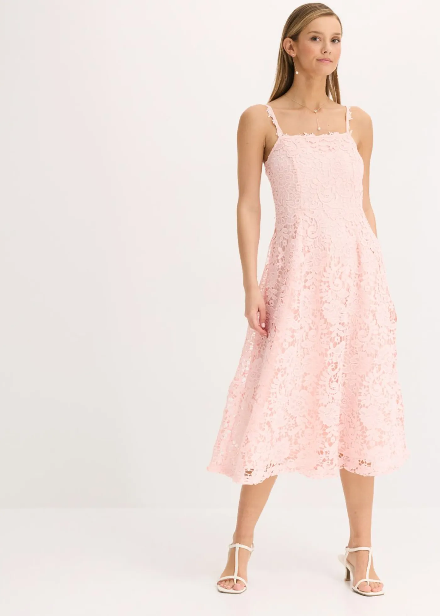 Mujer bonprix bonprix Vestido de encaje con tirantes decorados