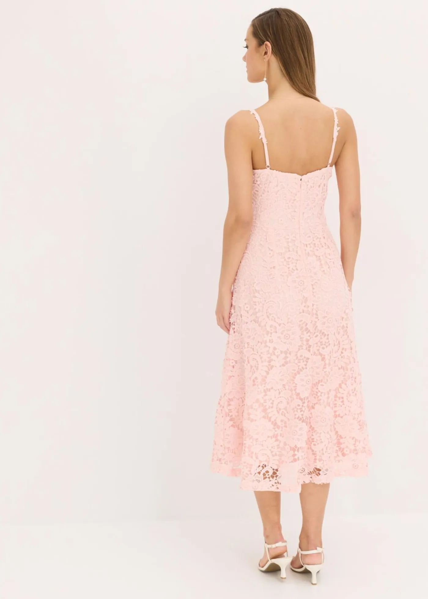 Mujer bonprix bonprix Vestido de encaje con tirantes decorados