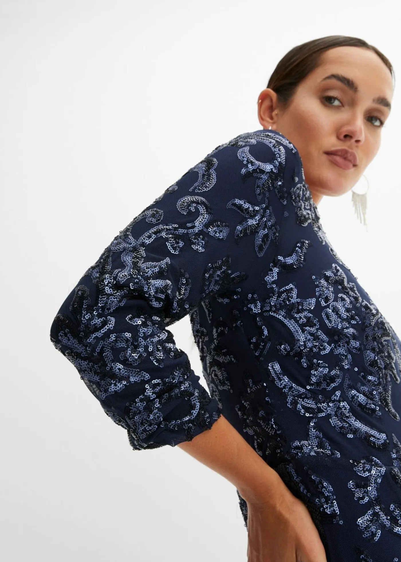 bonprix bonprix Vestidos|Tallas Pequeñas>Vestido de lentejuelas con escote en la espalda Azul marino