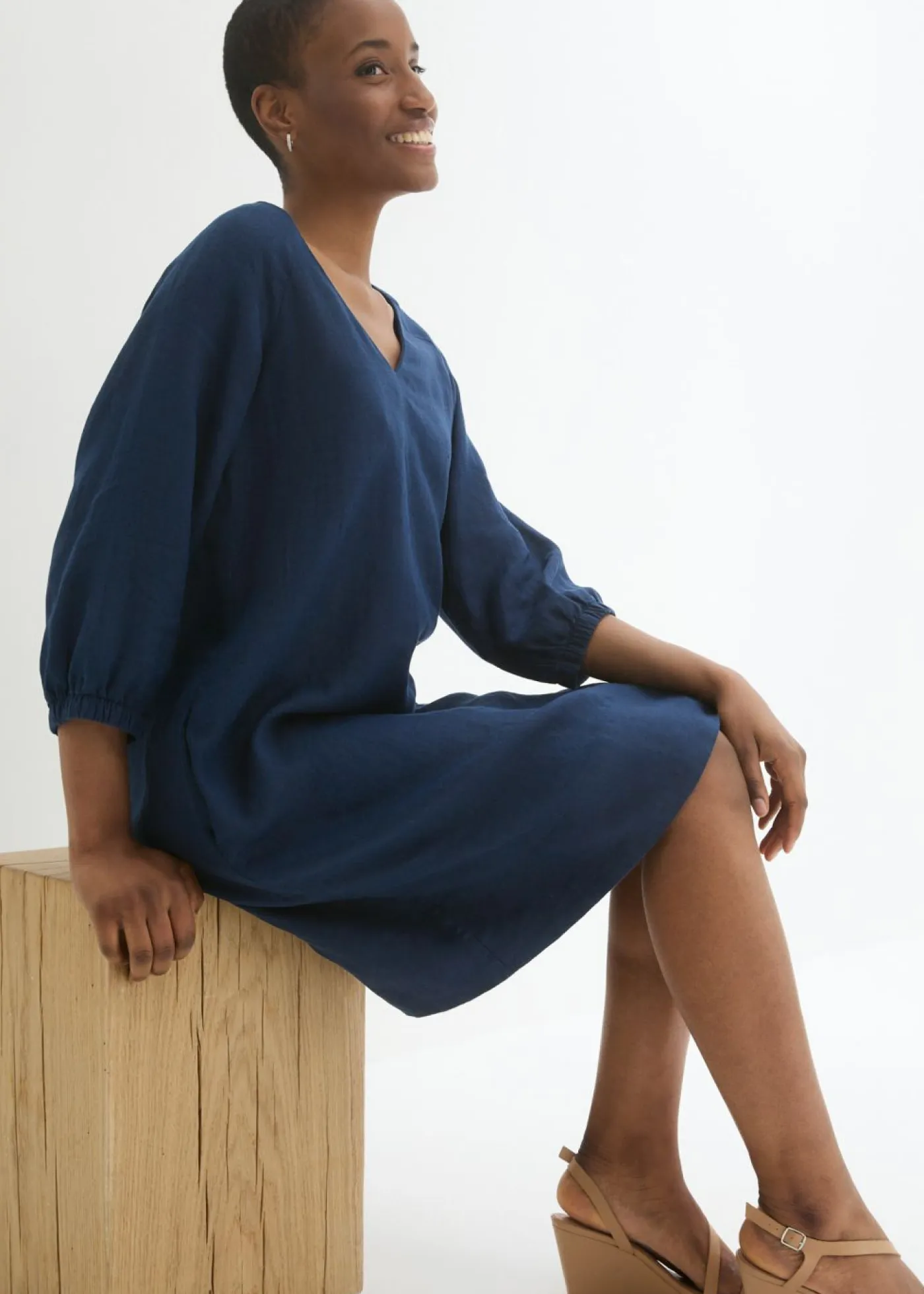 Mujer bonprix bonprix Vestido de lino puro con mangas 3/4