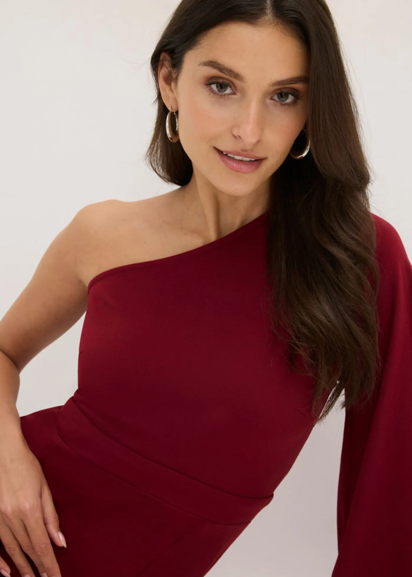 bonprix bonprix Vestidos|Ropa Elegante>Vestido de noche con un hombro al descubierto Rojo rubí