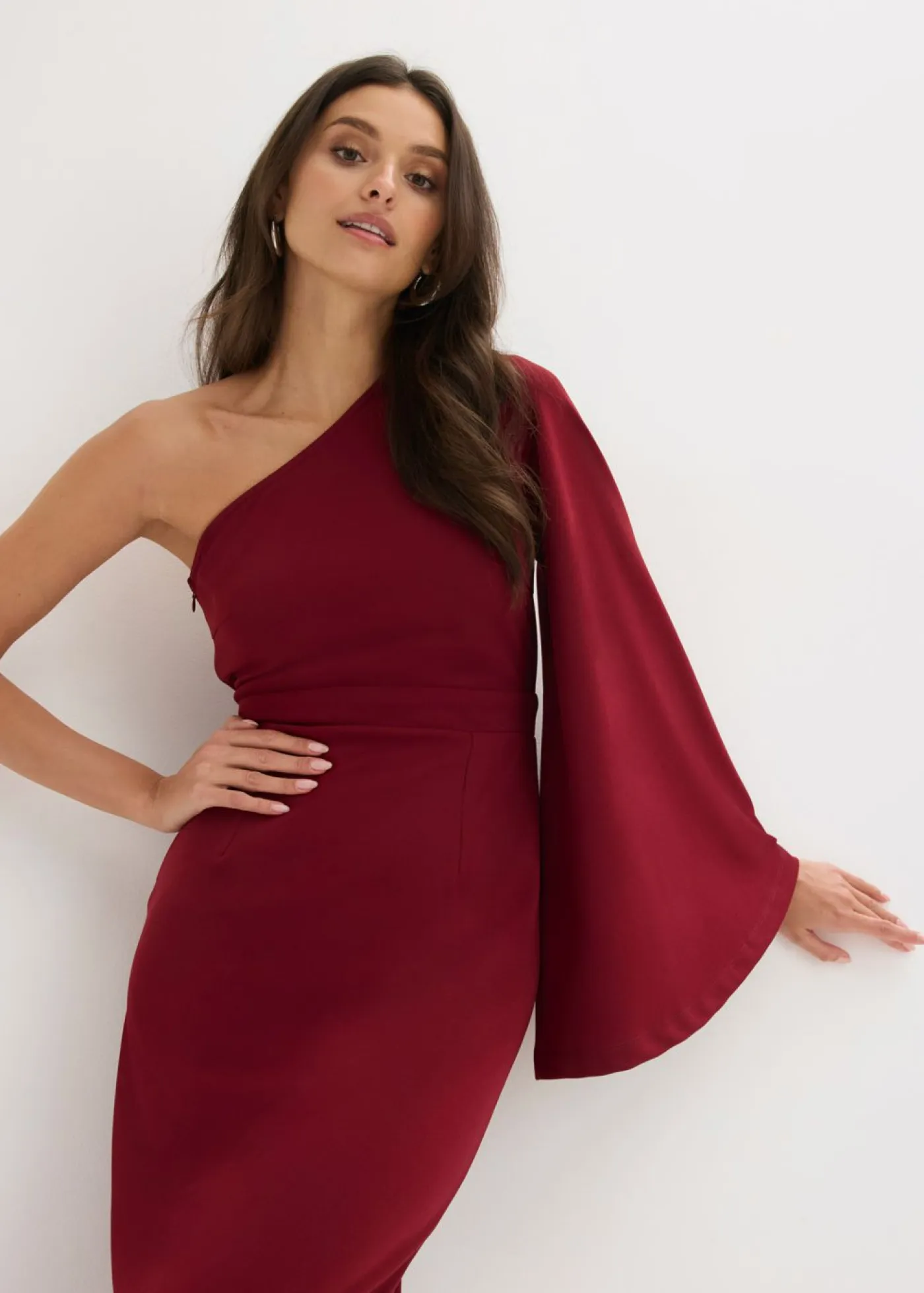 bonprix bonprix Vestidos|Ropa Elegante>Vestido de noche con un hombro al descubierto Rojo rubí