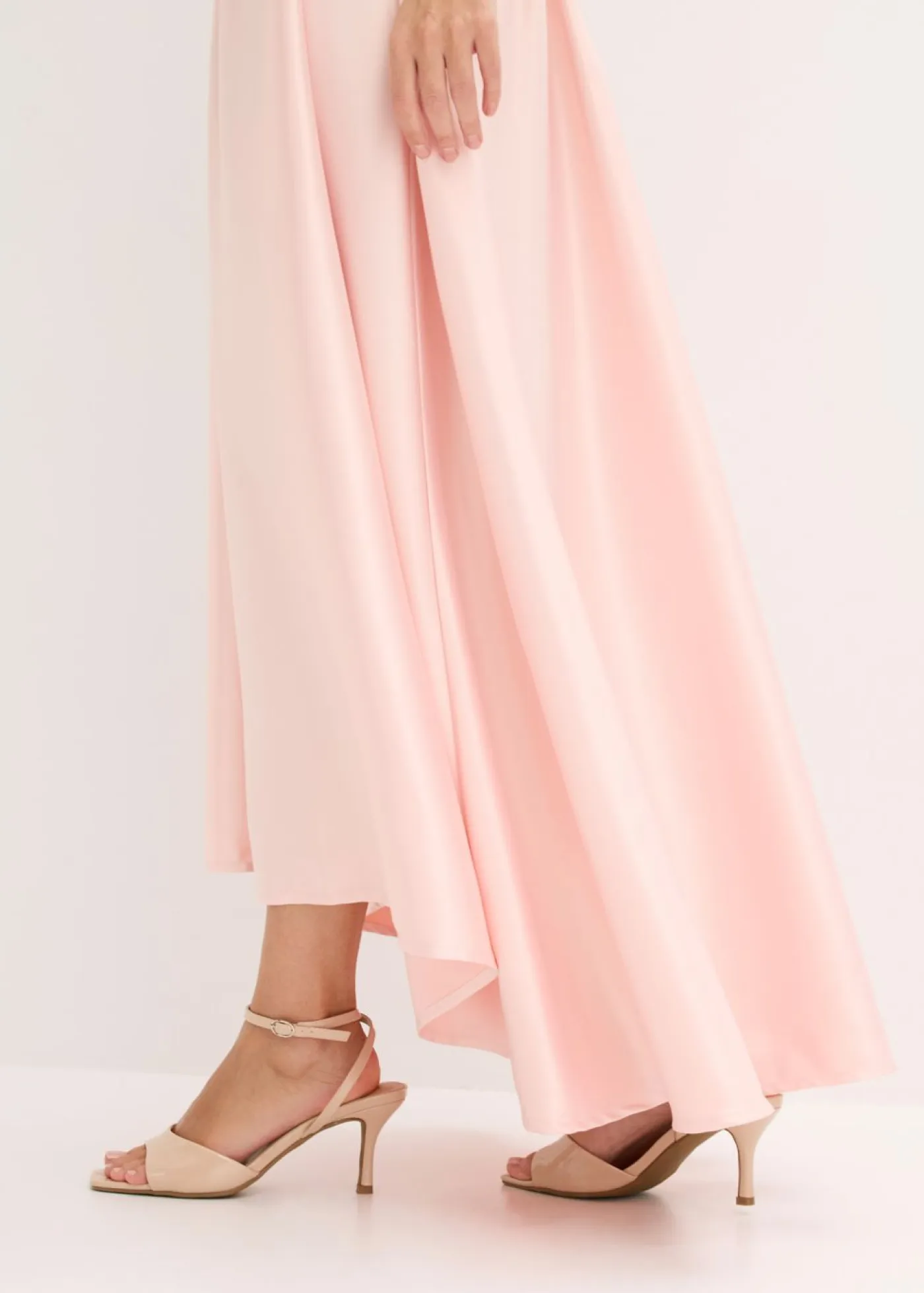 Mujer bonprix bonprix Vestido de noche de satén brillante con lentejuelas