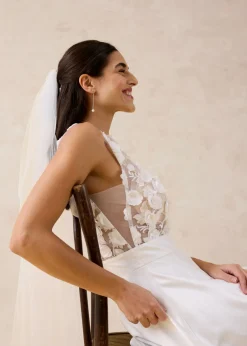 Mujer bonprix bonprix Vestido de novia de satén brillante con aplicaciones de flores