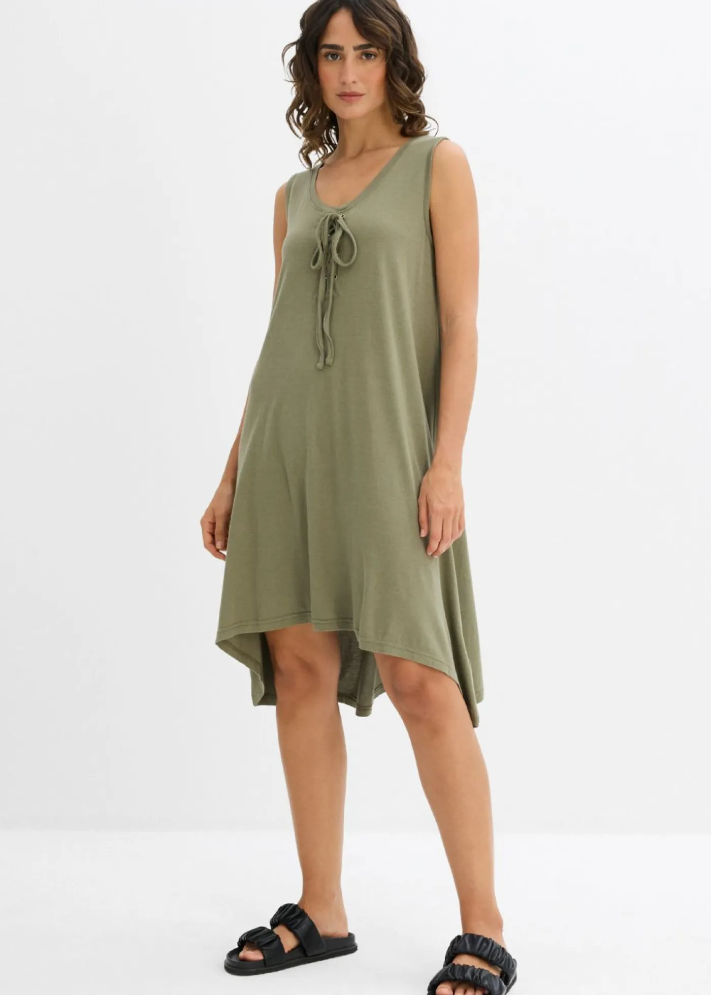 bonprix bonprix Vestidos>Vestido de punto con cordón Verde oliva