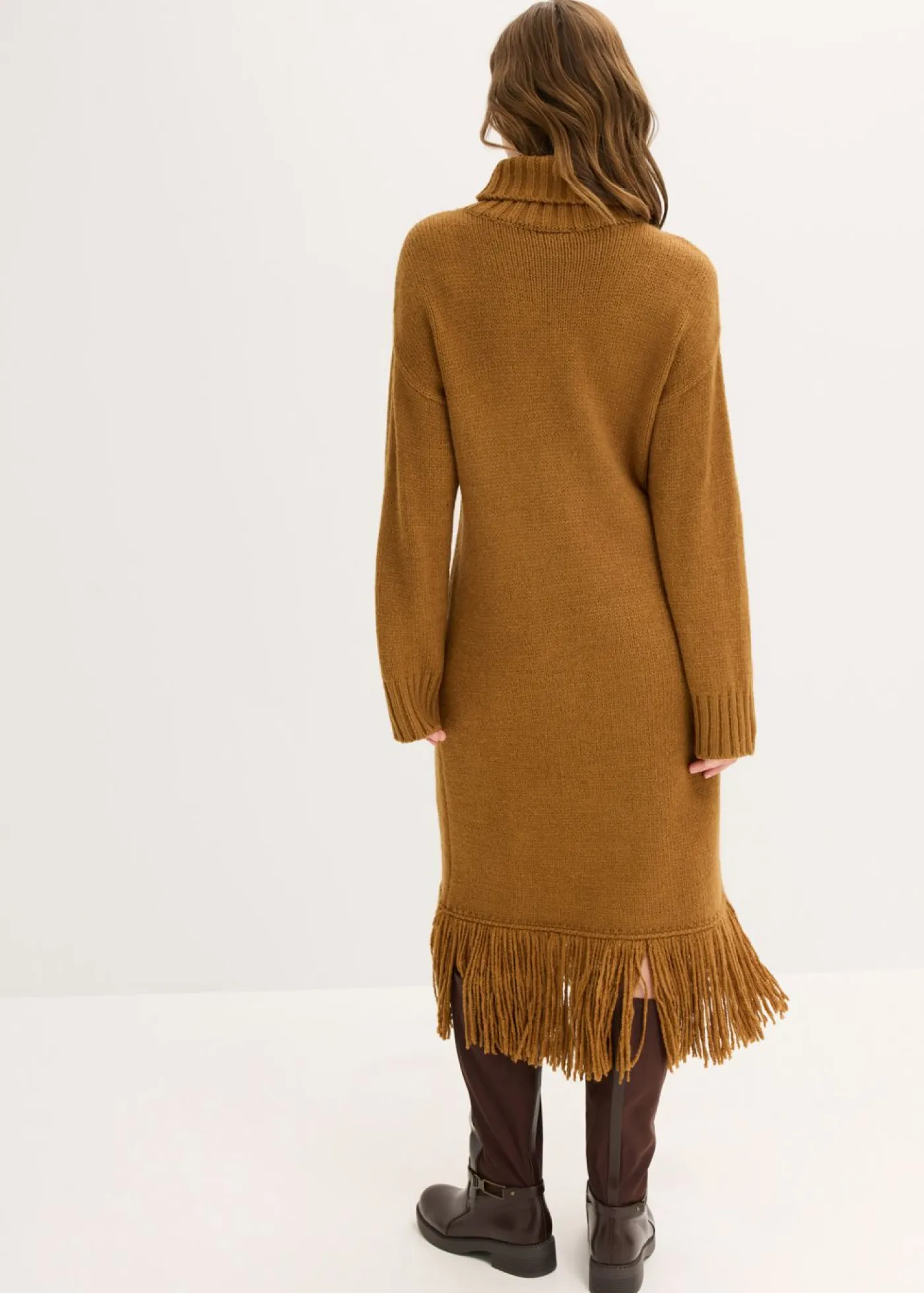 bonprix bonprix Vestidos|Ropa De Punto>Vestido de punto con flecos en el dobladillo Marrón coñac