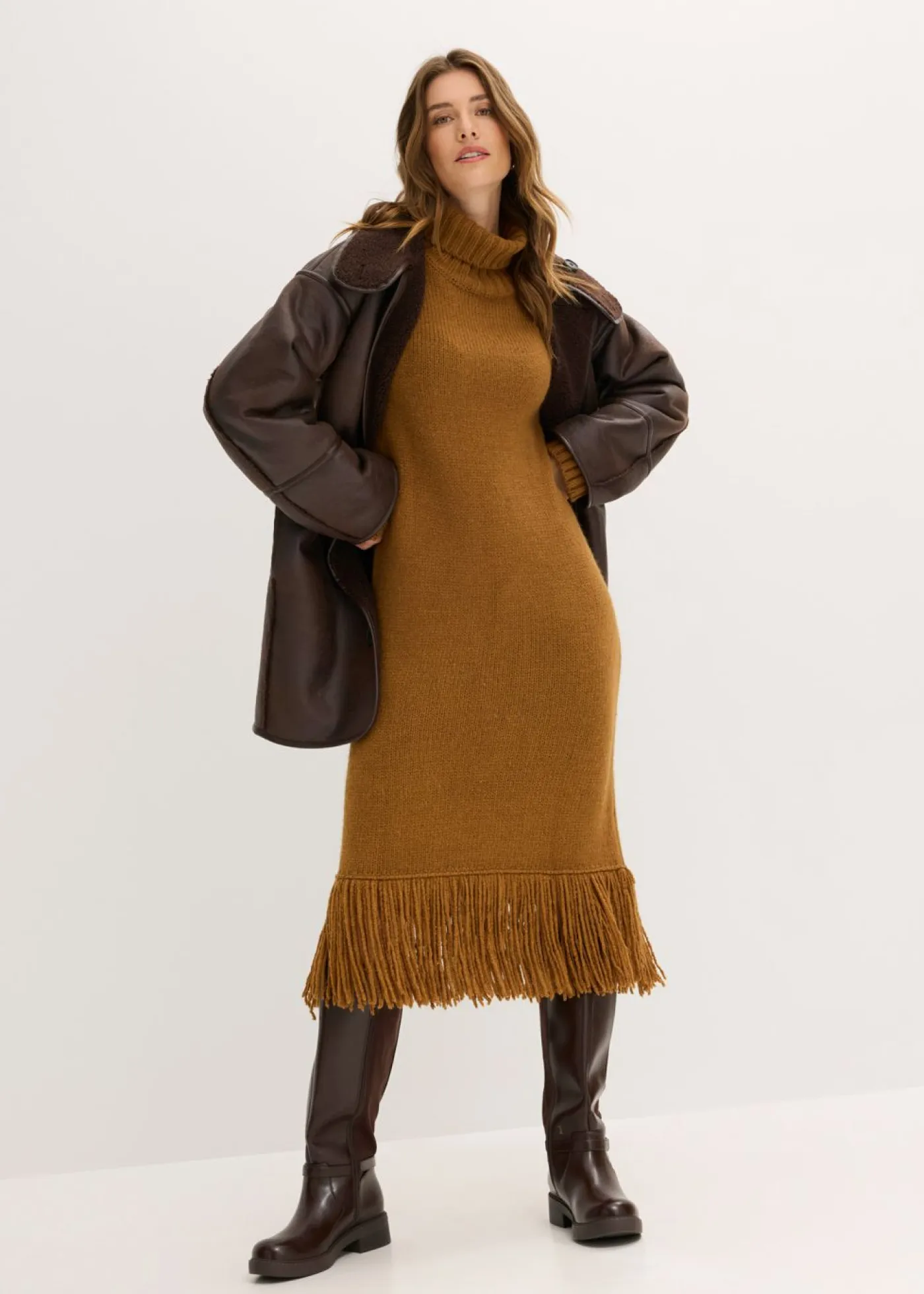 bonprix bonprix Vestidos|Ropa De Punto>Vestido de punto con flecos en el dobladillo Marrón coñac