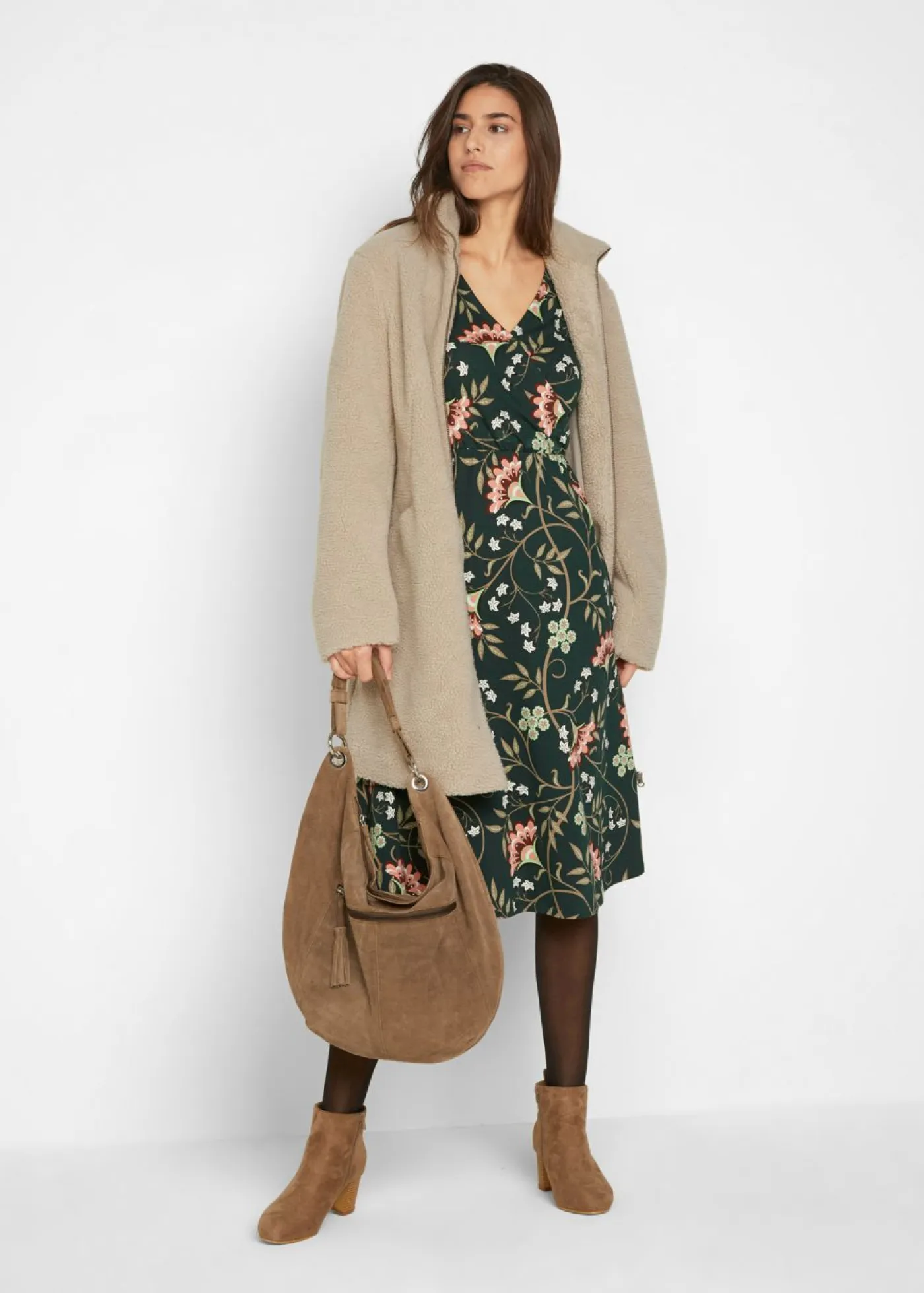 bonprix bonprix Vestidos>Vestido de punto de algodón con diseño cruzado Verde intenso de flores