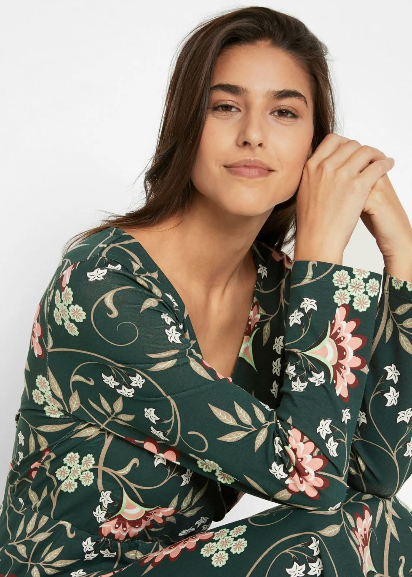 bonprix bonprix Vestidos>Vestido de punto de algodón con diseño cruzado Verde intenso de flores