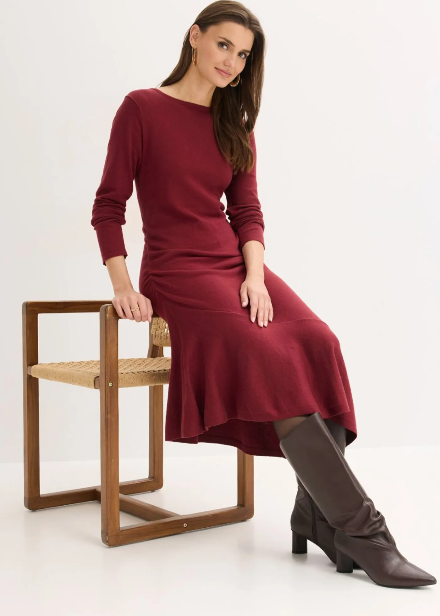 bonprix bonprix Vestidos|Ropa De Punto>Vestido de punto de algodón y cachemir con dobladillo asimétrico Rojo rubí