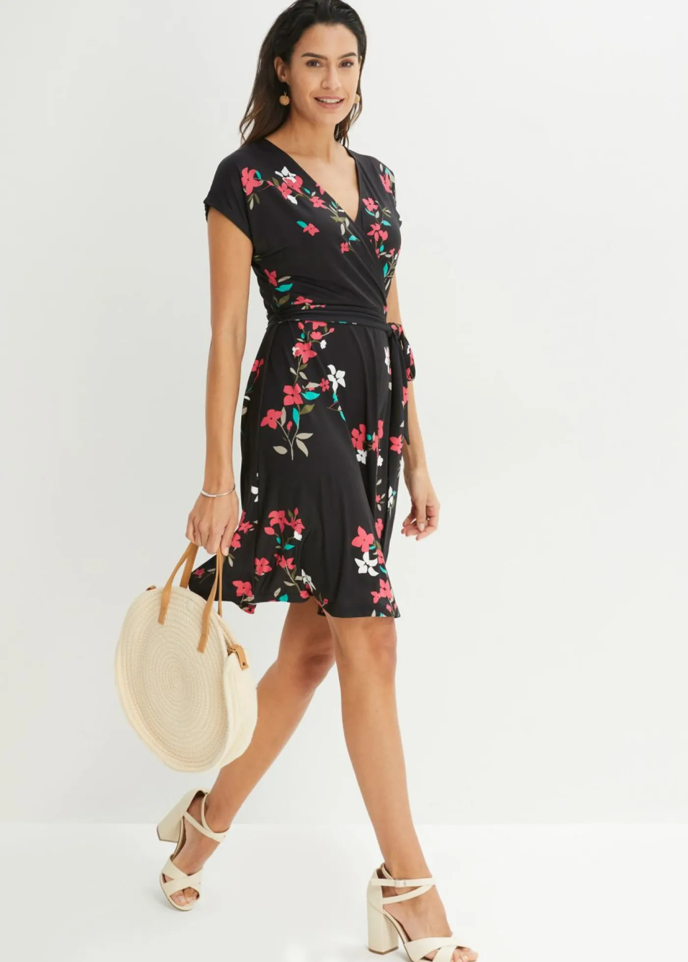 bonprix bonprix Vestidos>Vestido de punto de diseño cruzado negro-frambuesa con flores