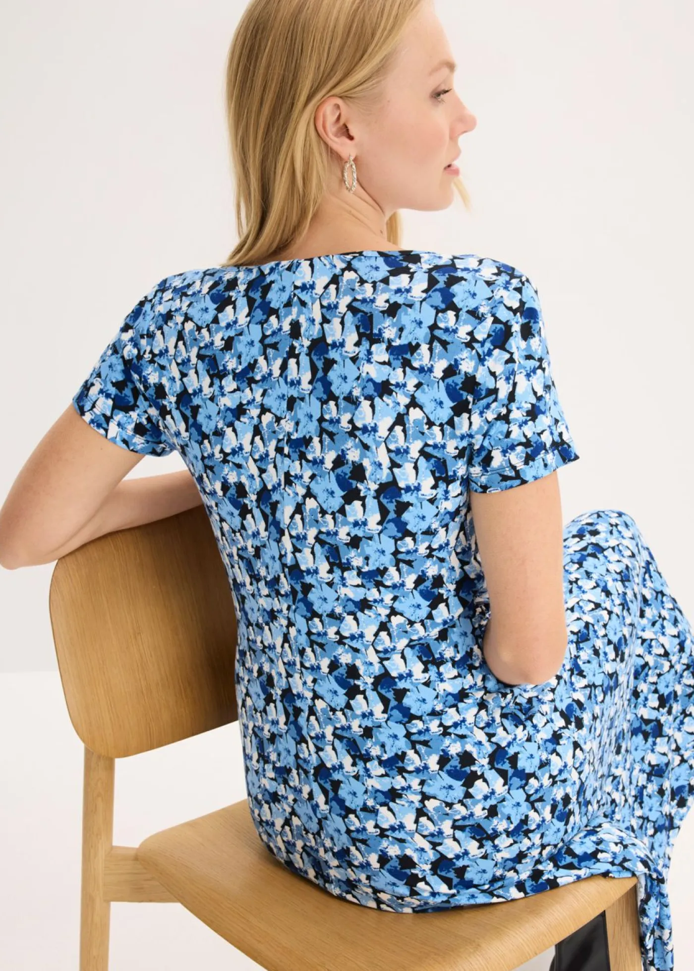 bonprix bonprix Vestidos>Vestido de punto de mezcla de viscosa Azul genciana de flores