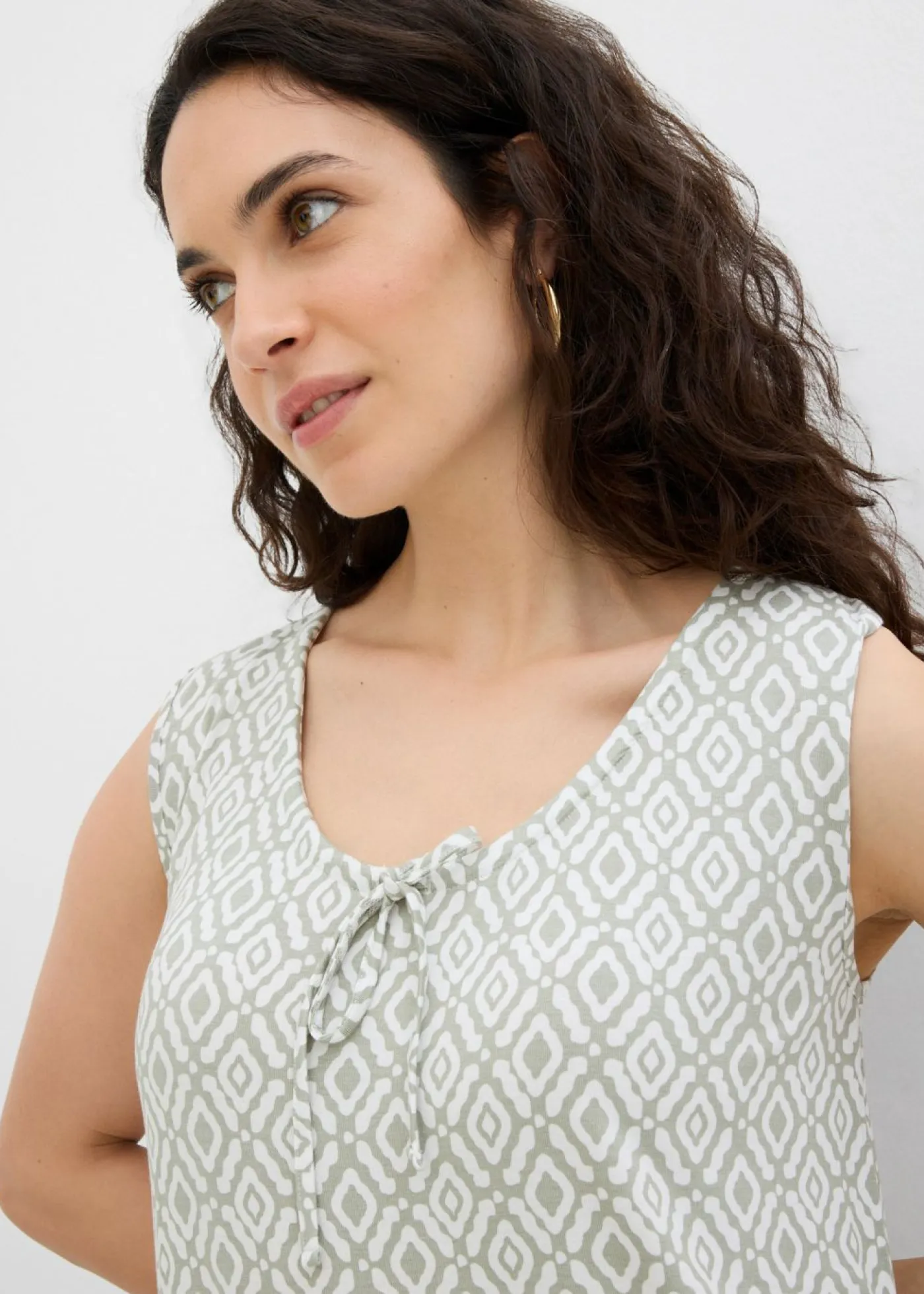 bonprix bonprix Vestidos>Vestido de punto de mezcla de viscosa verde alga-blanco lana