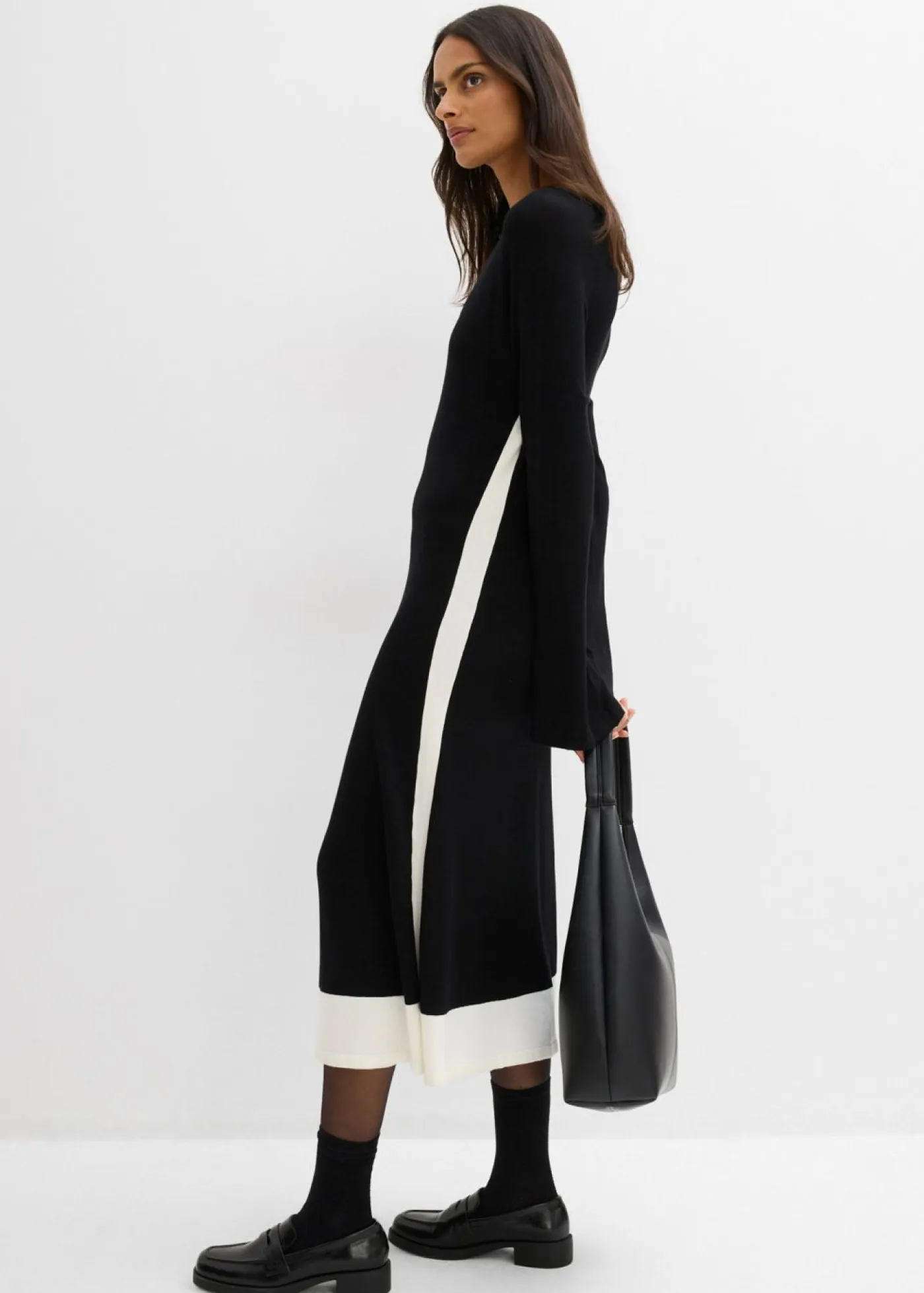 bonprix bonprix Esenciales|Vestidos>Vestido de punto de mezcla de viscosa con detalles en contraste Negro-blanco lana