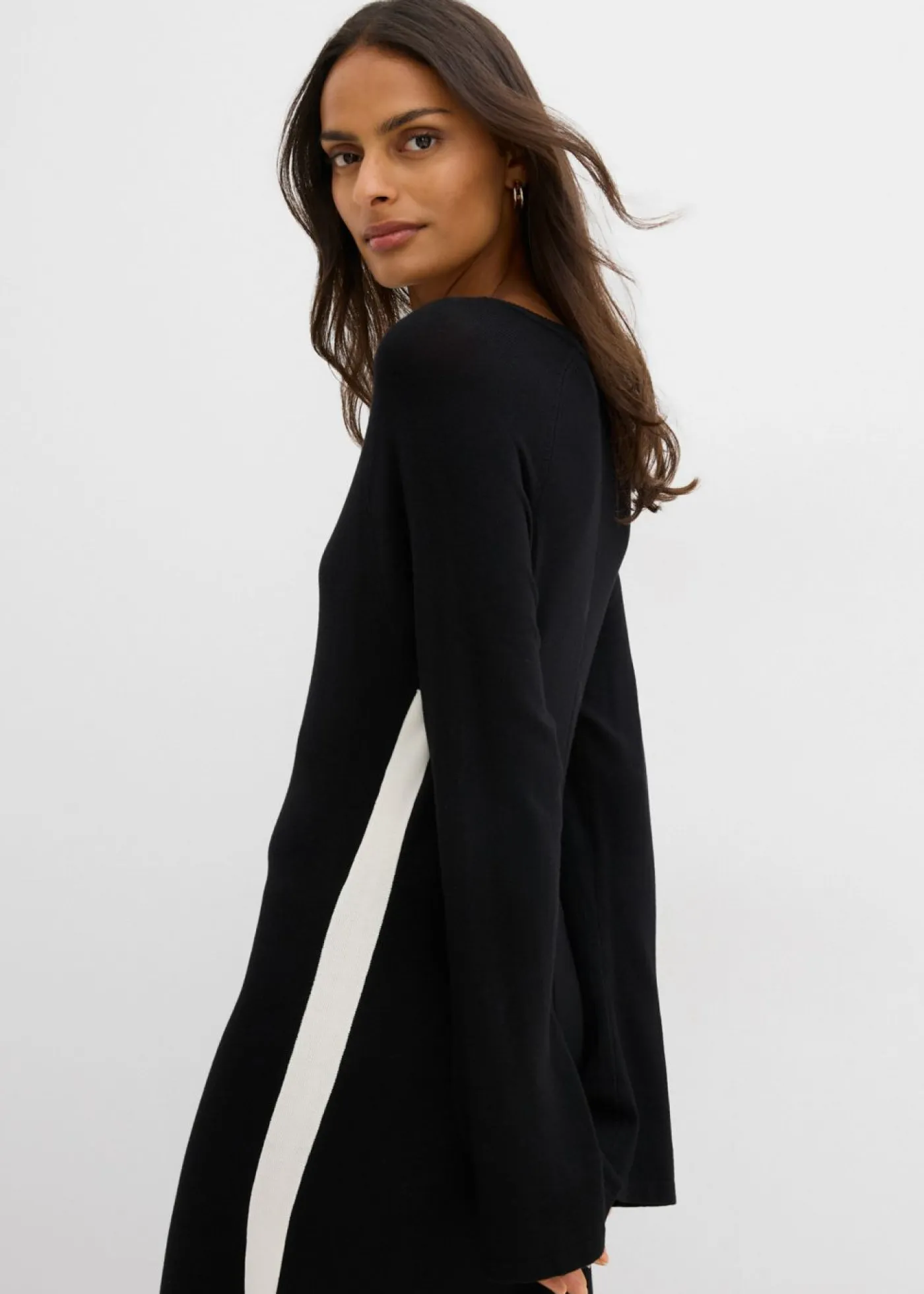 bonprix bonprix Esenciales|Vestidos>Vestido de punto de mezcla de viscosa con detalles en contraste Negro-blanco lana