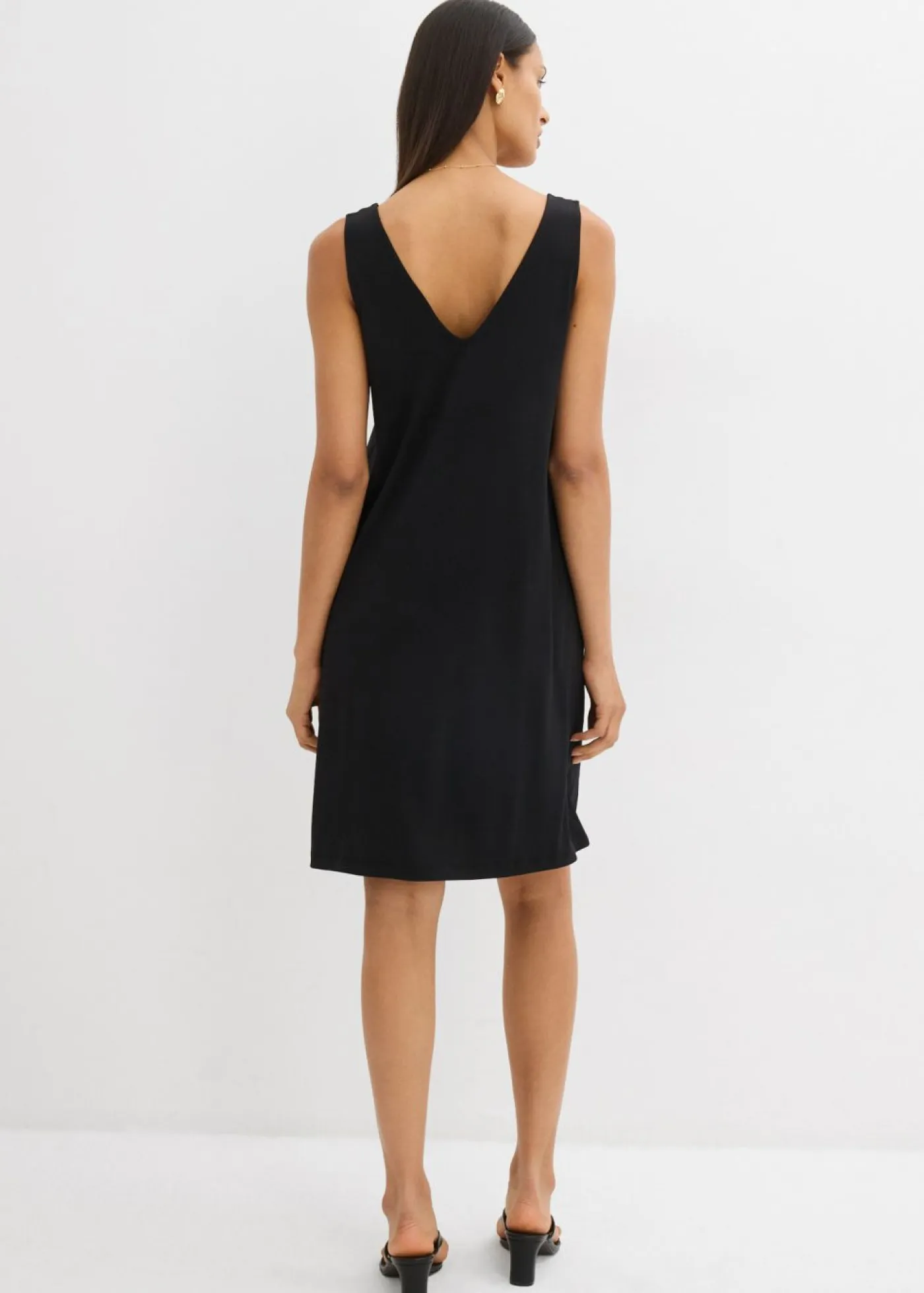 Mujer bonprix bonprix Vestido de tirantes fluido con escote en V