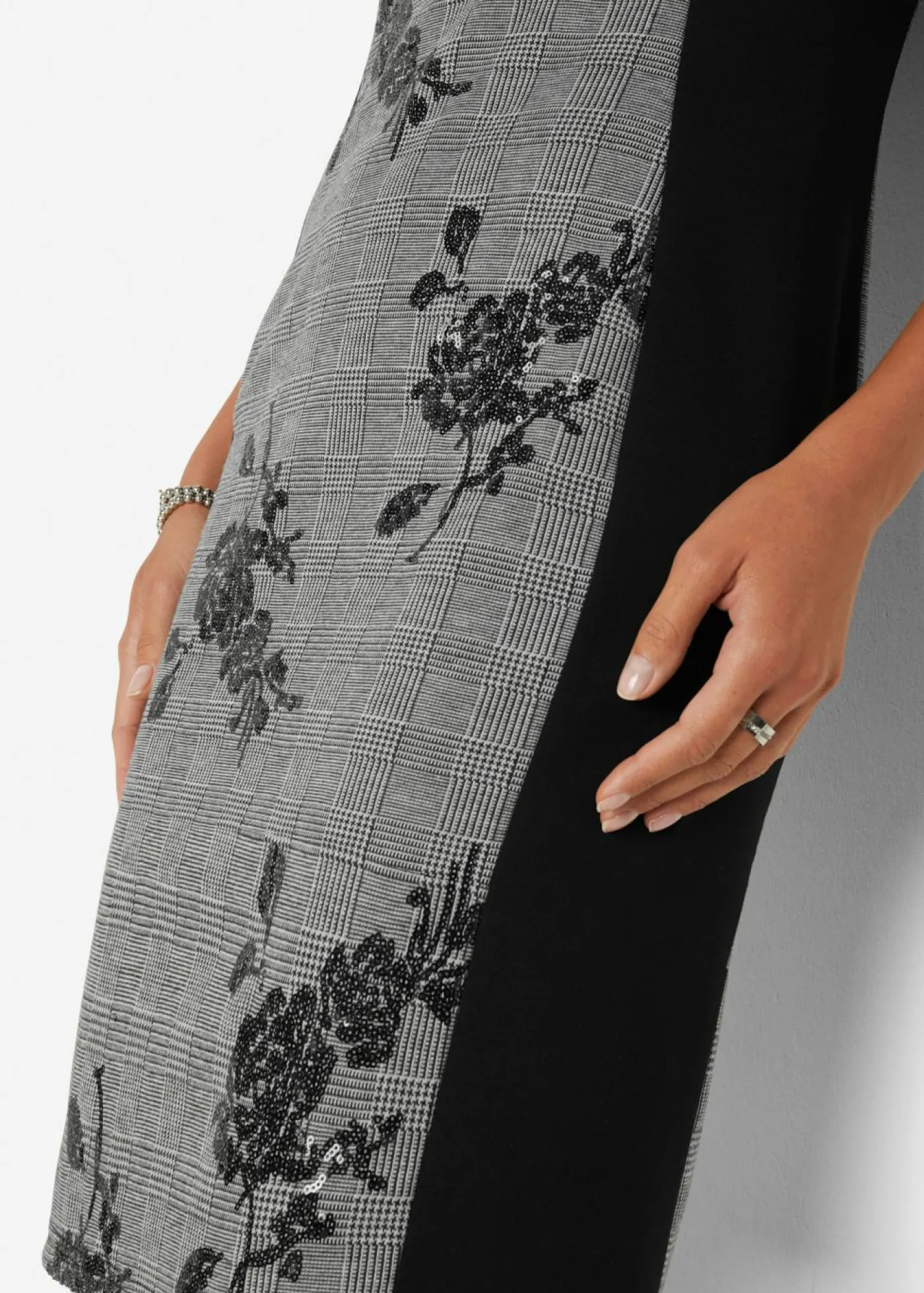 Mujer bonprix bpc selection premium Vestido de tubo con bordado de lentejuelas