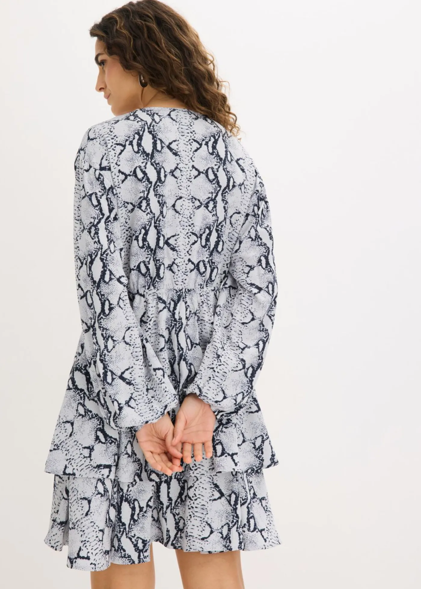 bonprix bonprix Vestidos>Vestido estampado Negro-blanco con estampado de serpiente