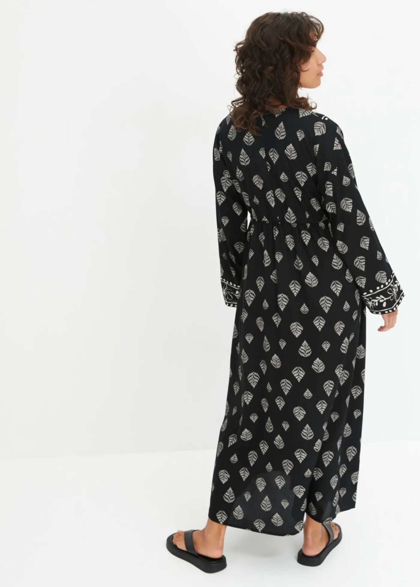 bonprix bonprix Vestidos>Vestido largo Negro-gris guijarro