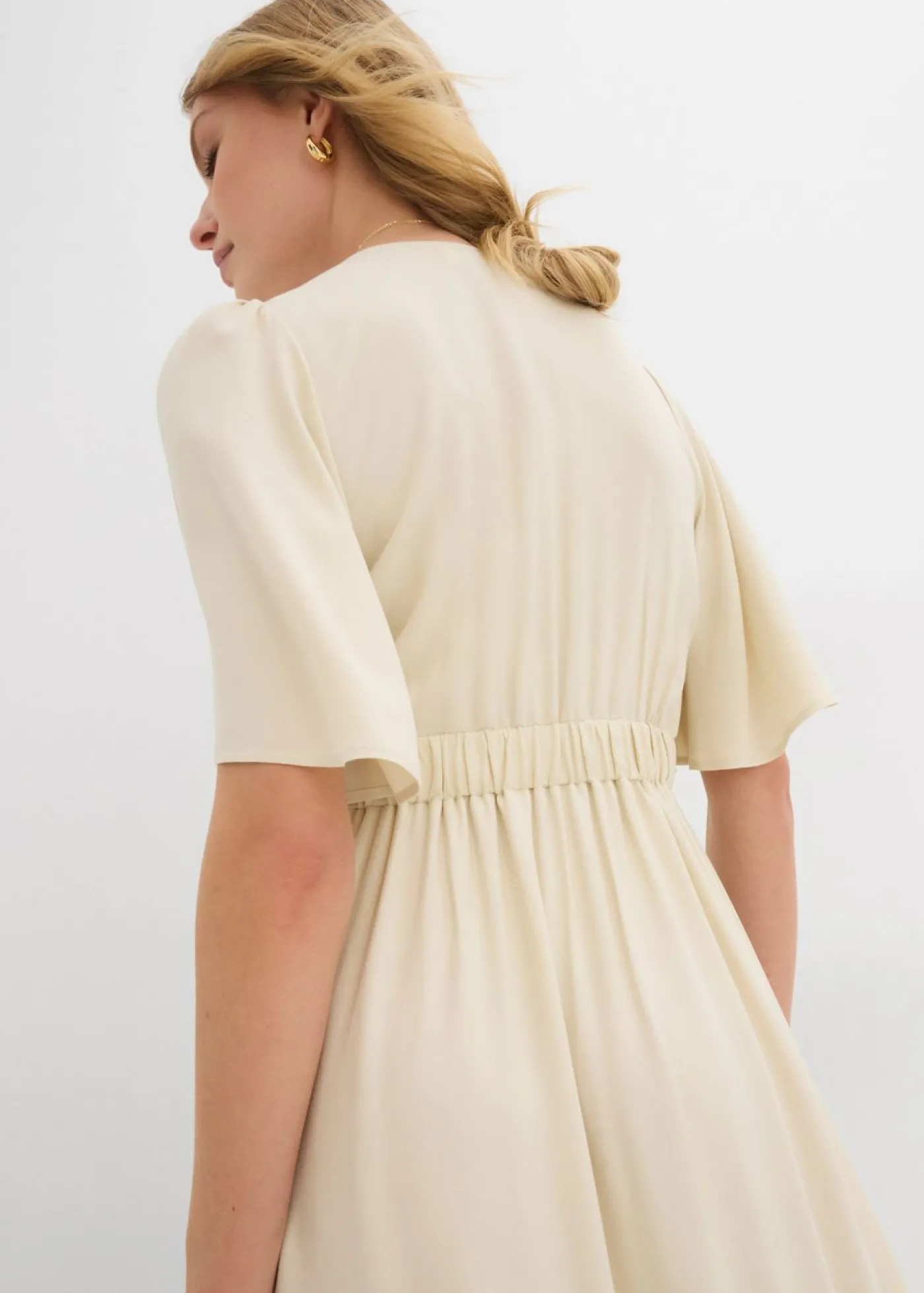 bonprix bonprix Vestidos>Vestido largo a capas de viscosa fluida Crudo