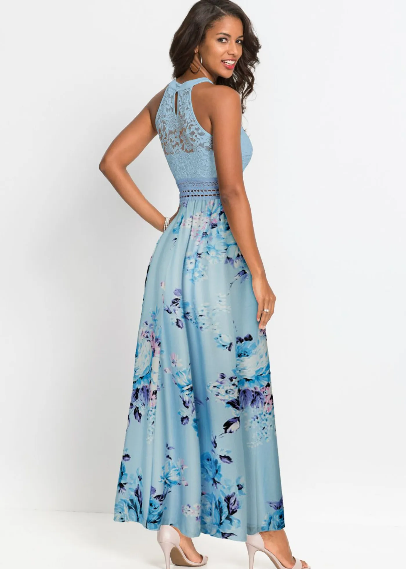bonprix bonprix Vestidos>Vestido largo con estampado floral y encaje azul pálido/rosa pálido con flores
