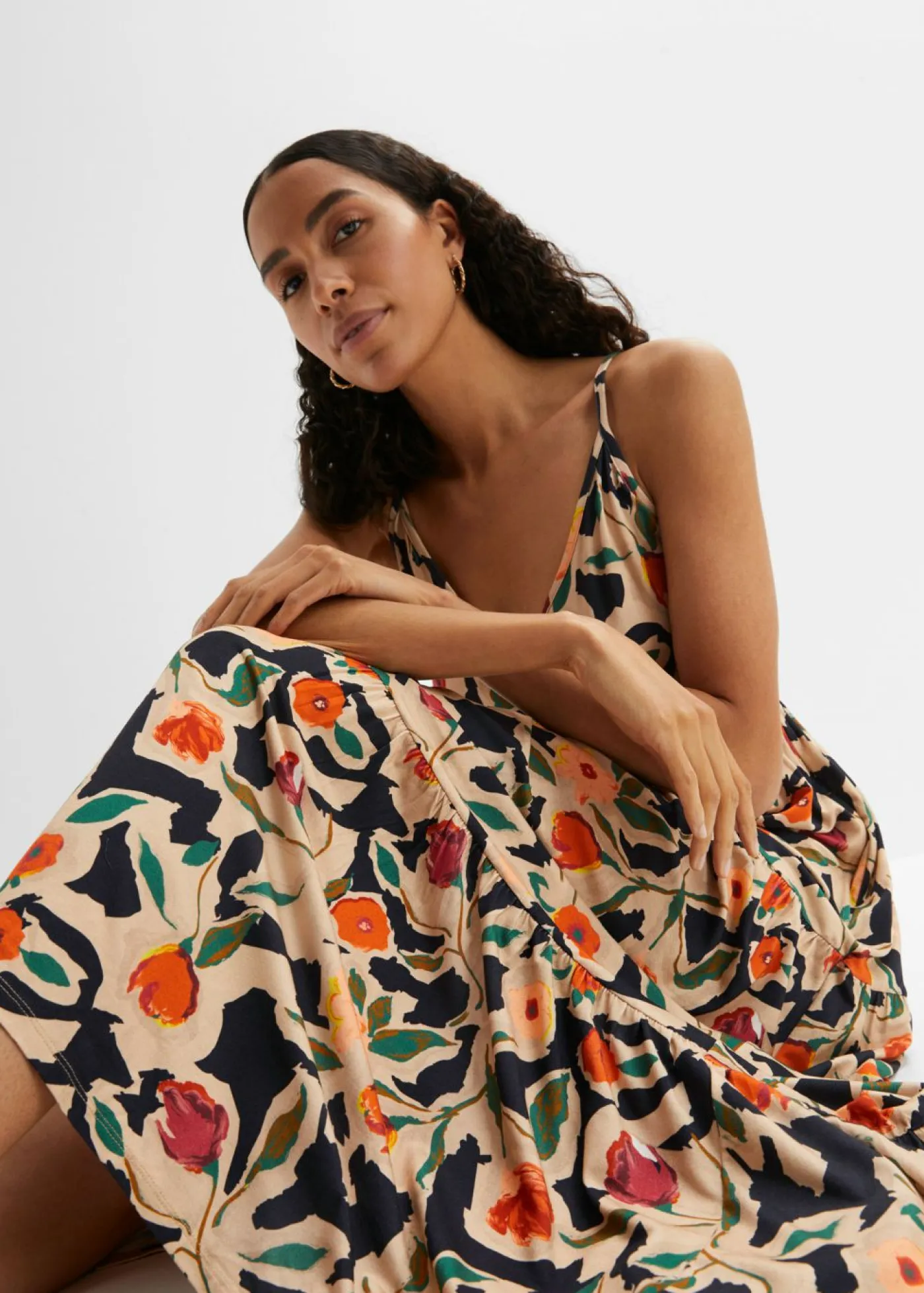 bonprix bonprix Vestidos>Vestido largo de mezcla de viscosa suave Negro-beige de flores