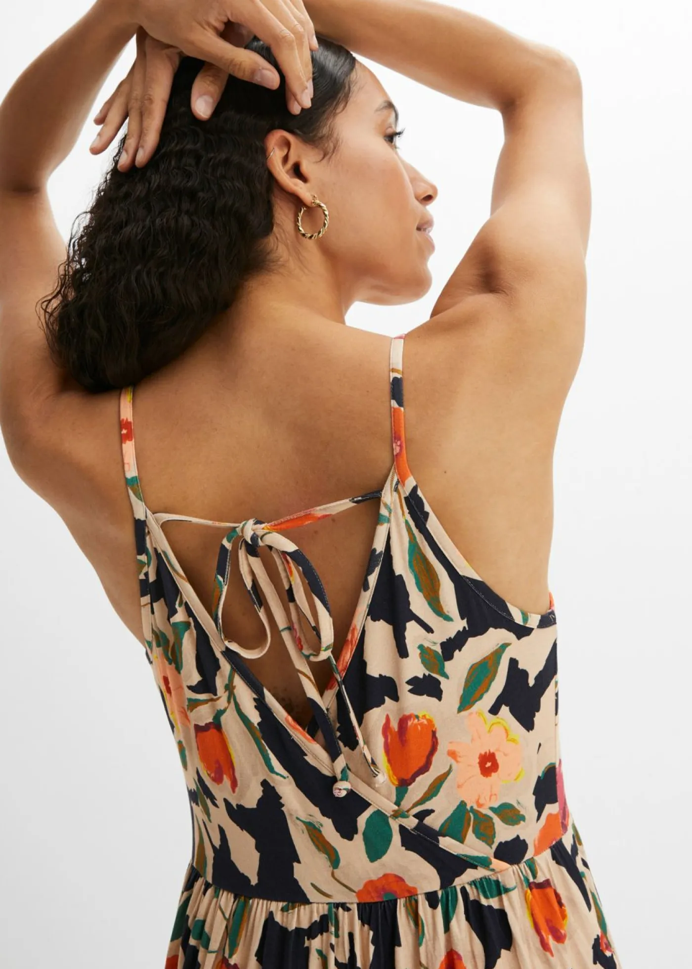 bonprix bonprix Vestidos>Vestido largo de mezcla de viscosa suave Negro-beige de flores