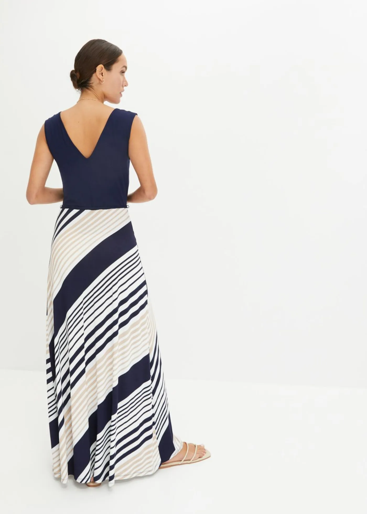 bonprix bonprix Vestidos>Vestido largo de mezcla de viscosa suave Azul marino-crema con rayas