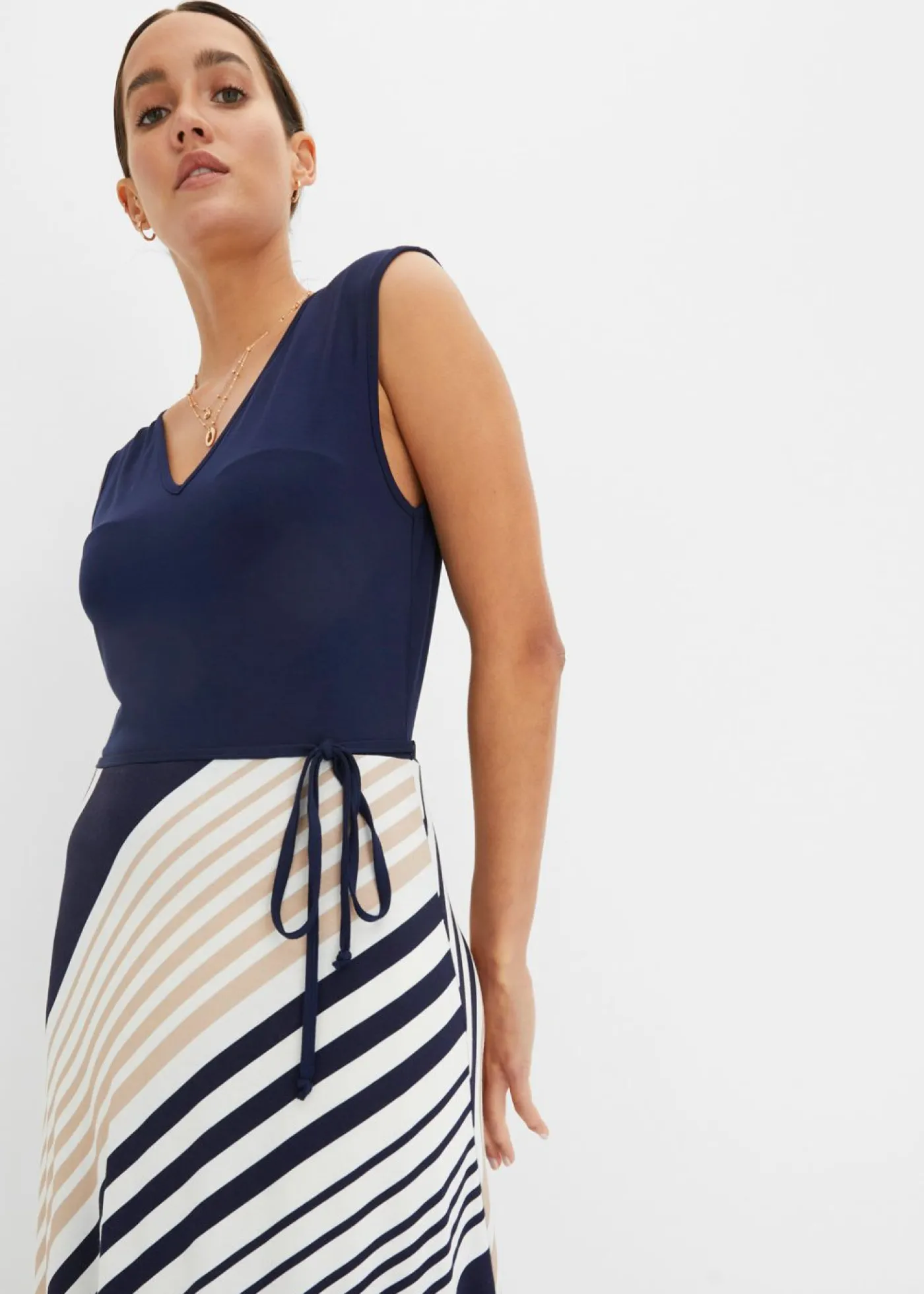 bonprix bonprix Vestidos>Vestido largo de mezcla de viscosa suave Azul marino-crema con rayas