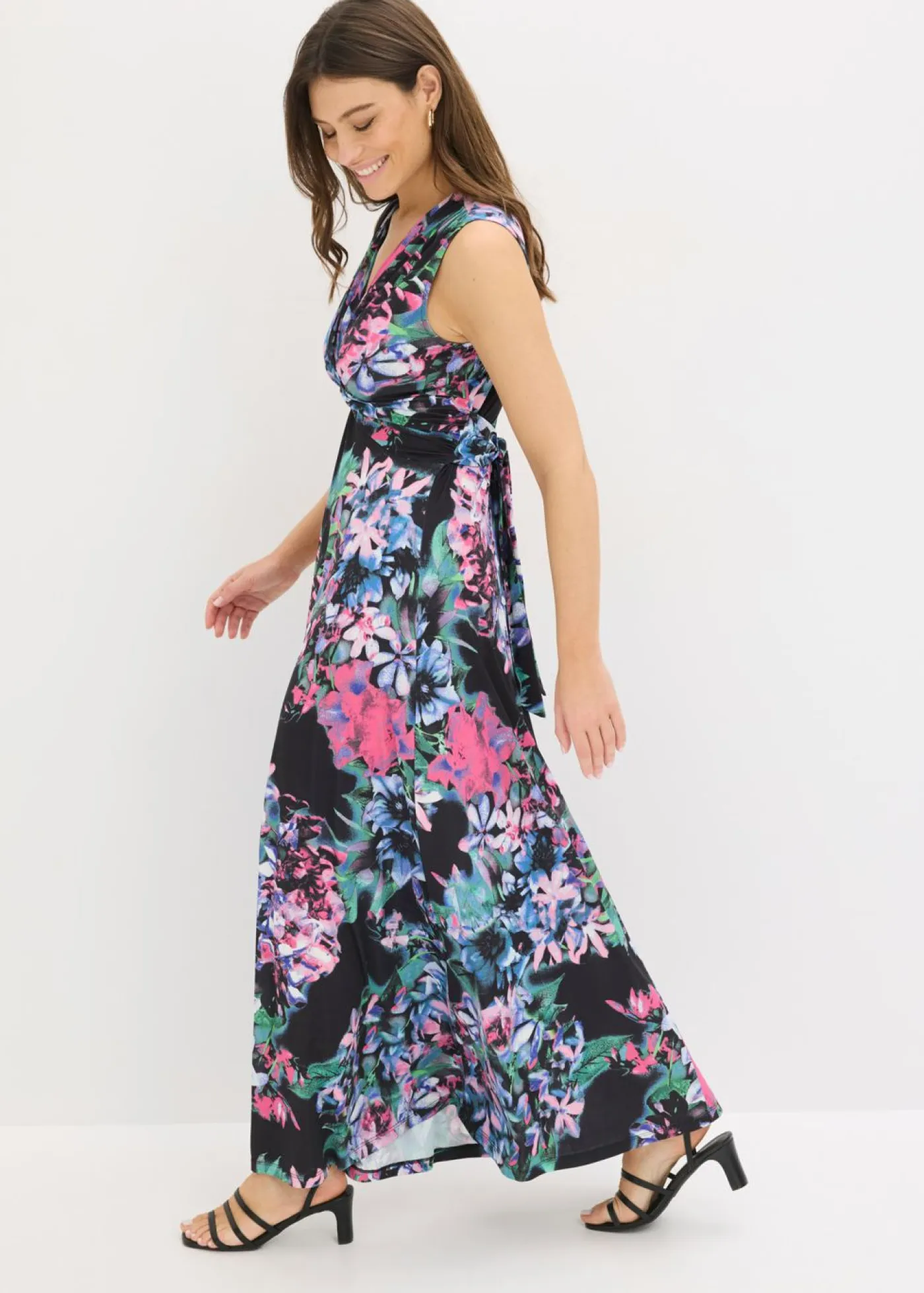 bonprix bonprix Vestidos|Novedades>Vestido largo de verano Negro de flores