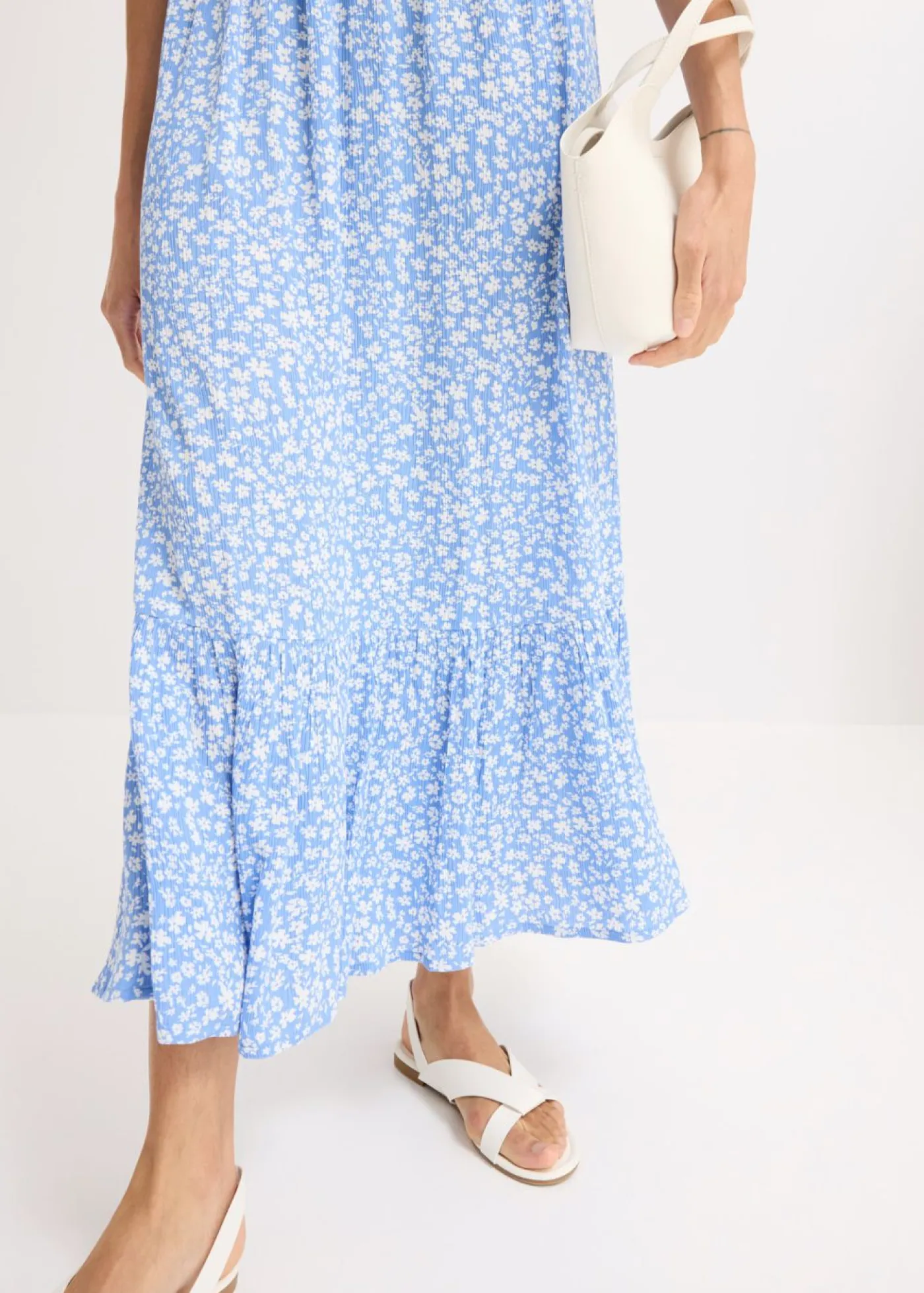 bonprix bonprix Vestidos>Vestido largo estampado azul-blanco con flores