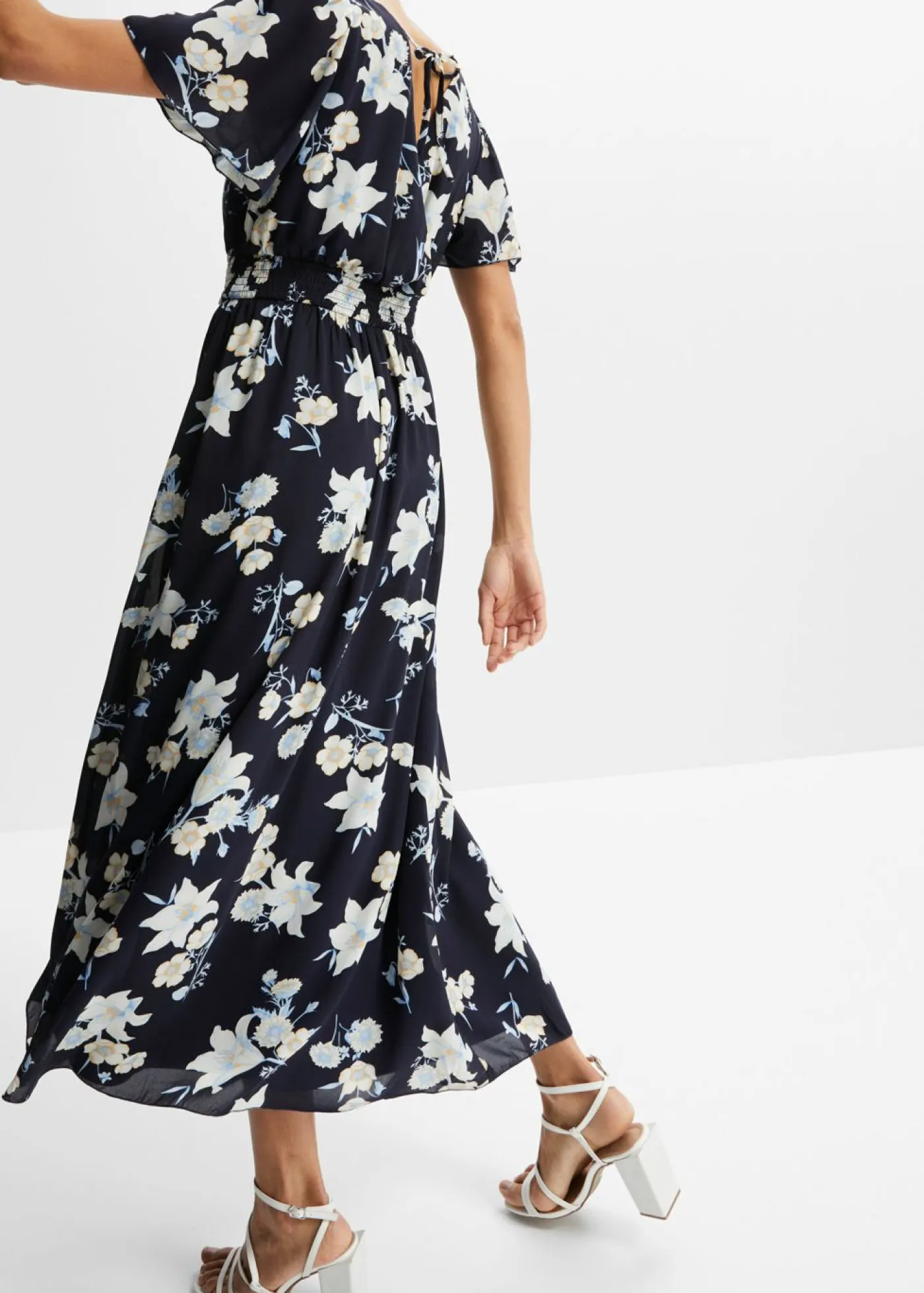 bonprix bonprix Vestidos>Vestido maxi con estampado de flores Azul marino con flores lilas