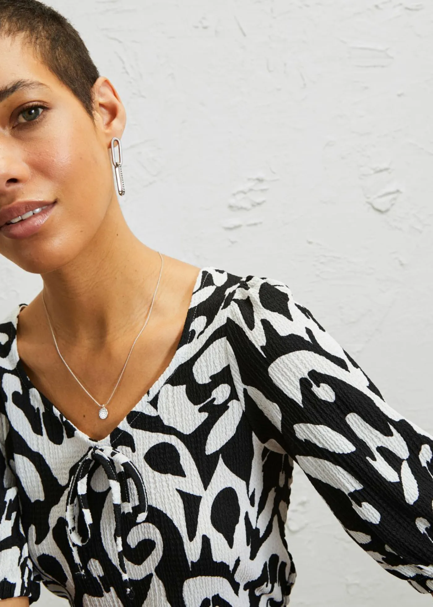 bonprix bonprix Vestidos>Vestido midi Negro-blanco lana