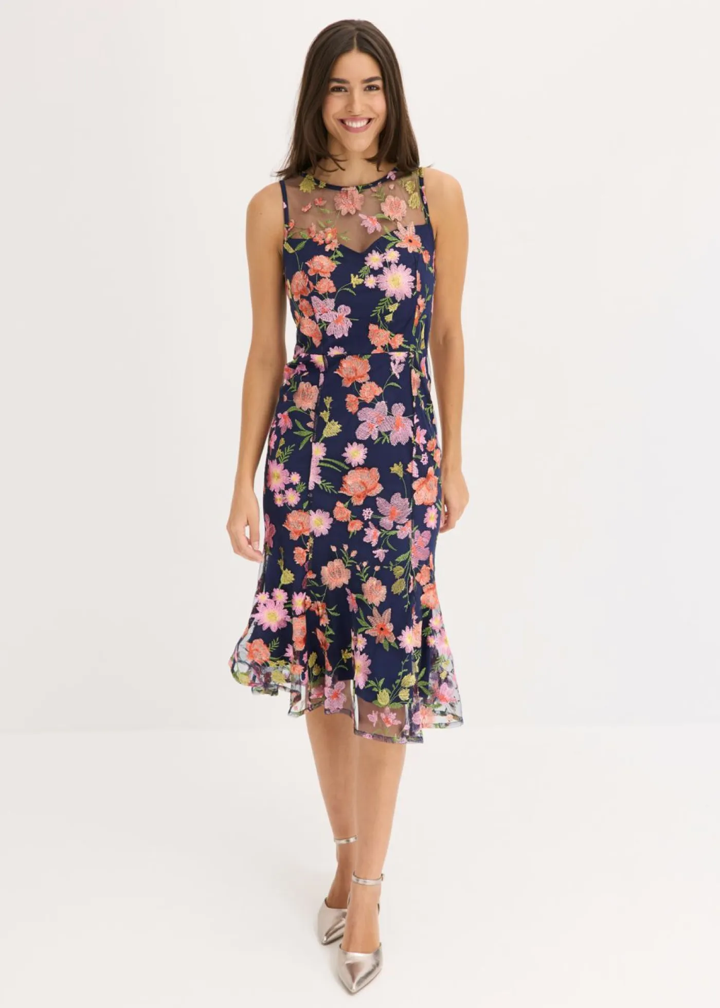 bonprix bonprix Vestidos|Ropa Elegante>Vestido midi con bordado floral azul marino con flores