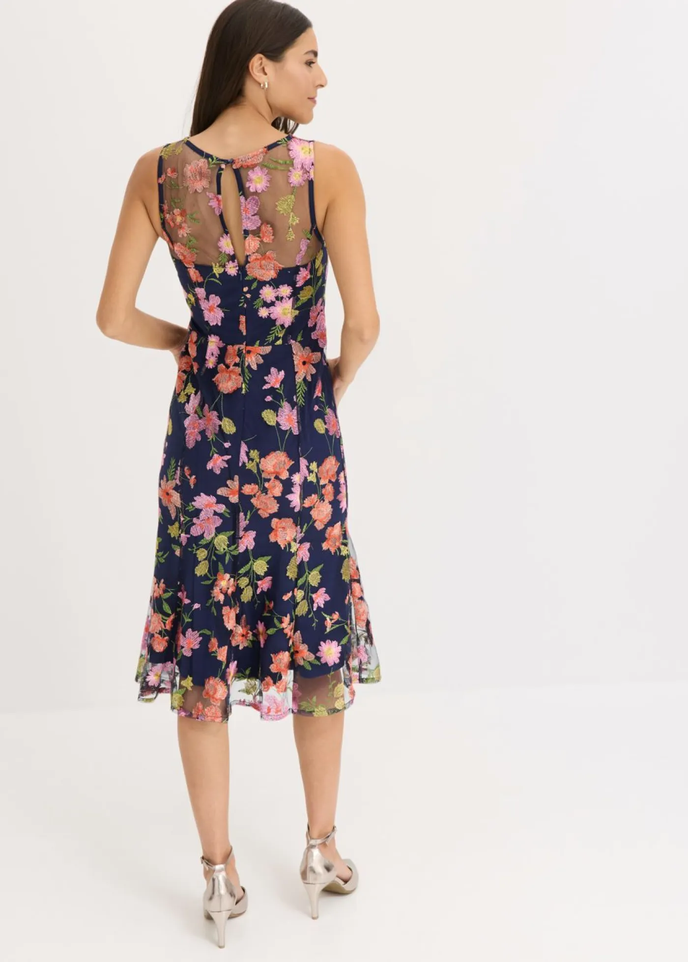bonprix bonprix Vestidos|Ropa Elegante>Vestido midi con bordado floral azul marino con flores