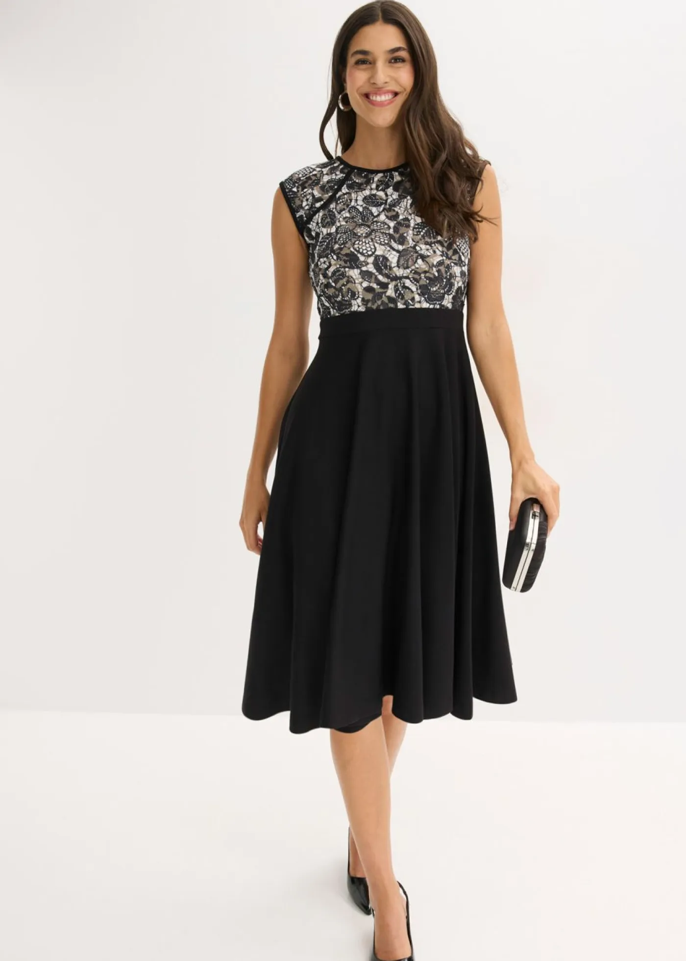 bonprix bonprix Vestidos|Novedades>Vestido midi con encaje Negro