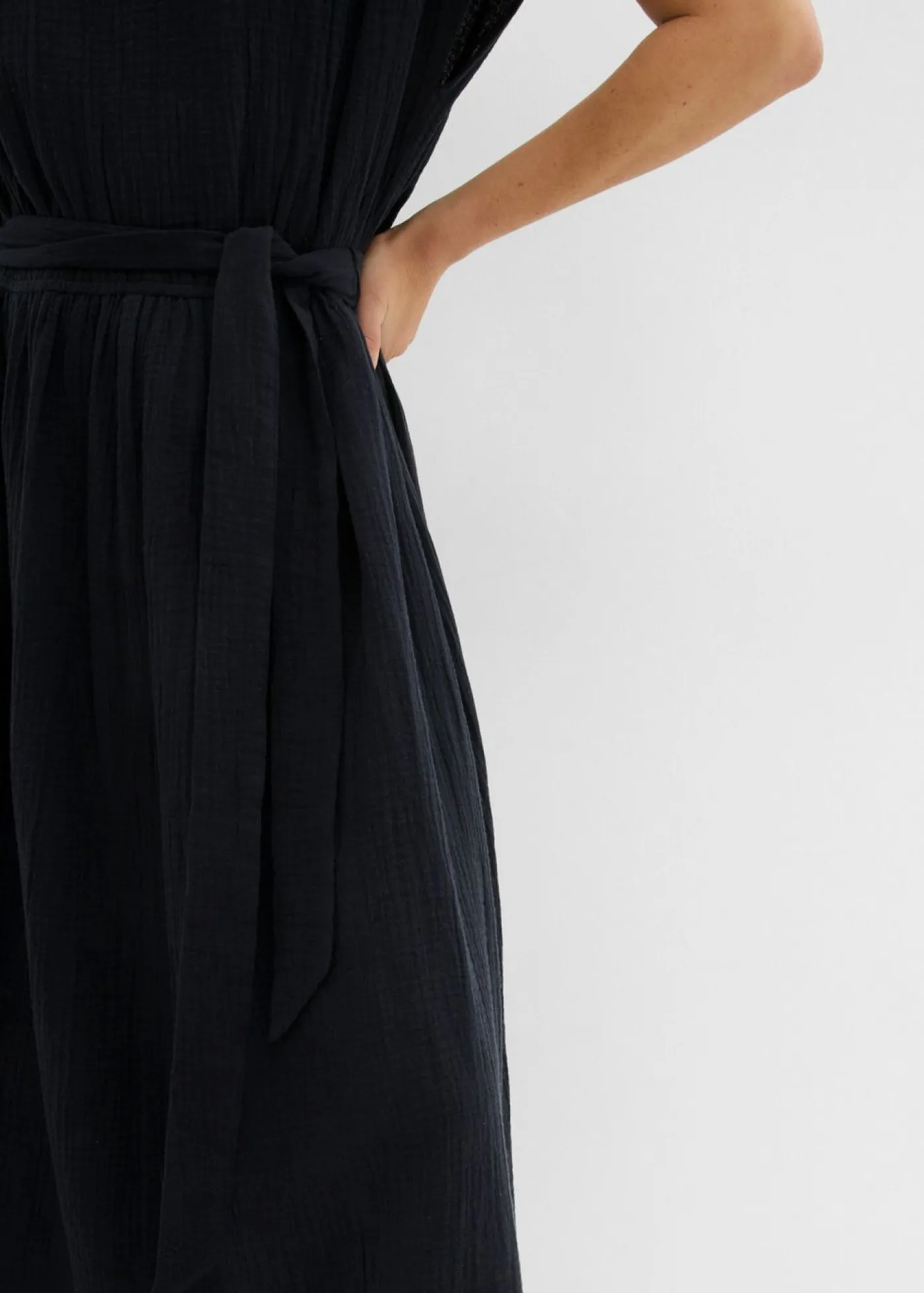 bonprix bonprix Vestidos>Vestido midi de algodón puro Negro