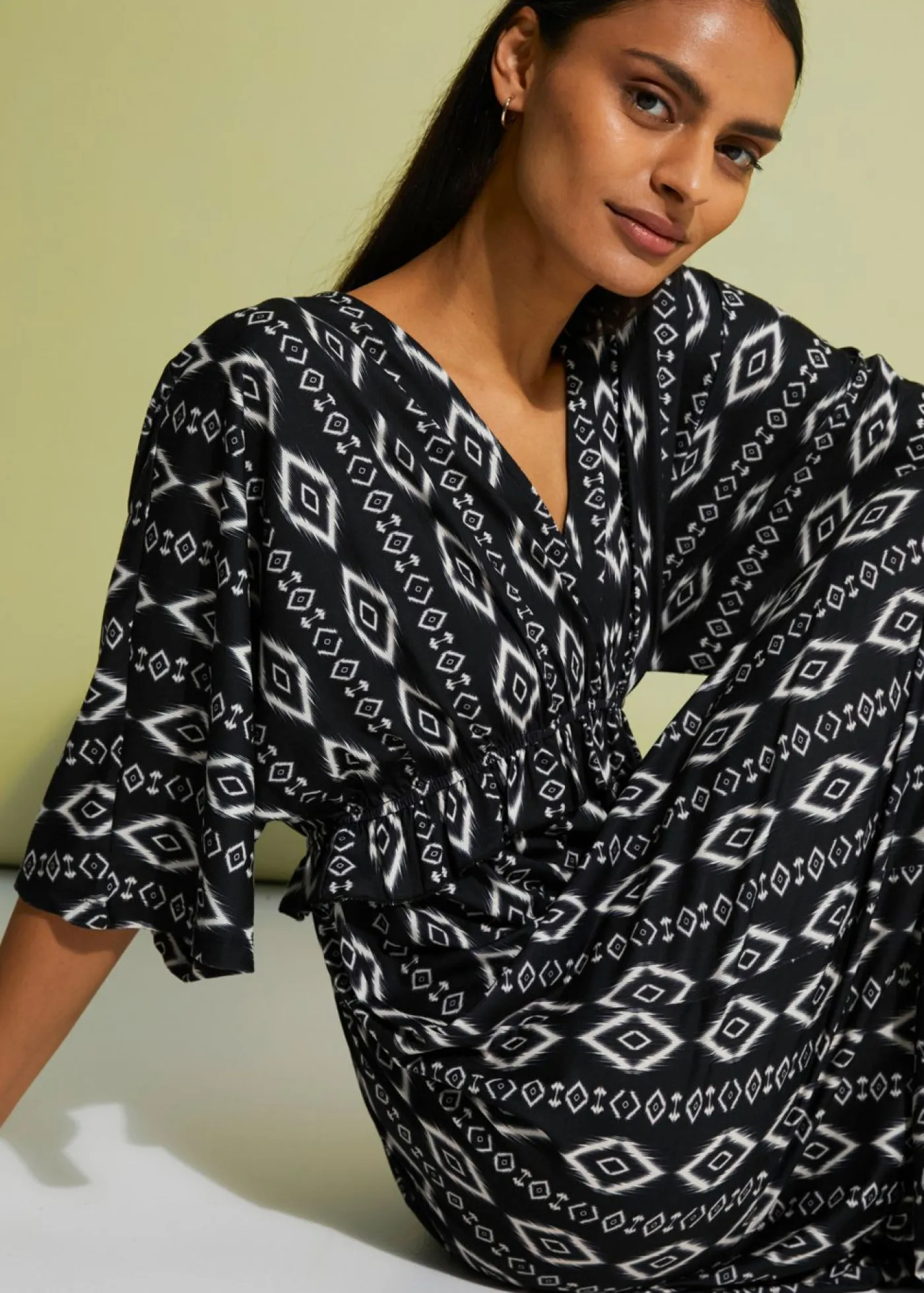 bonprix bonprix Vestidos>Vestido midi de punto Negro