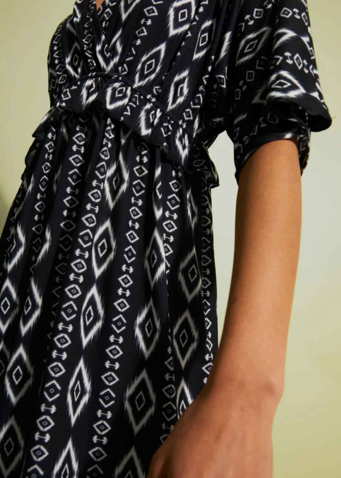 bonprix bonprix Vestidos>Vestido midi de punto Negro