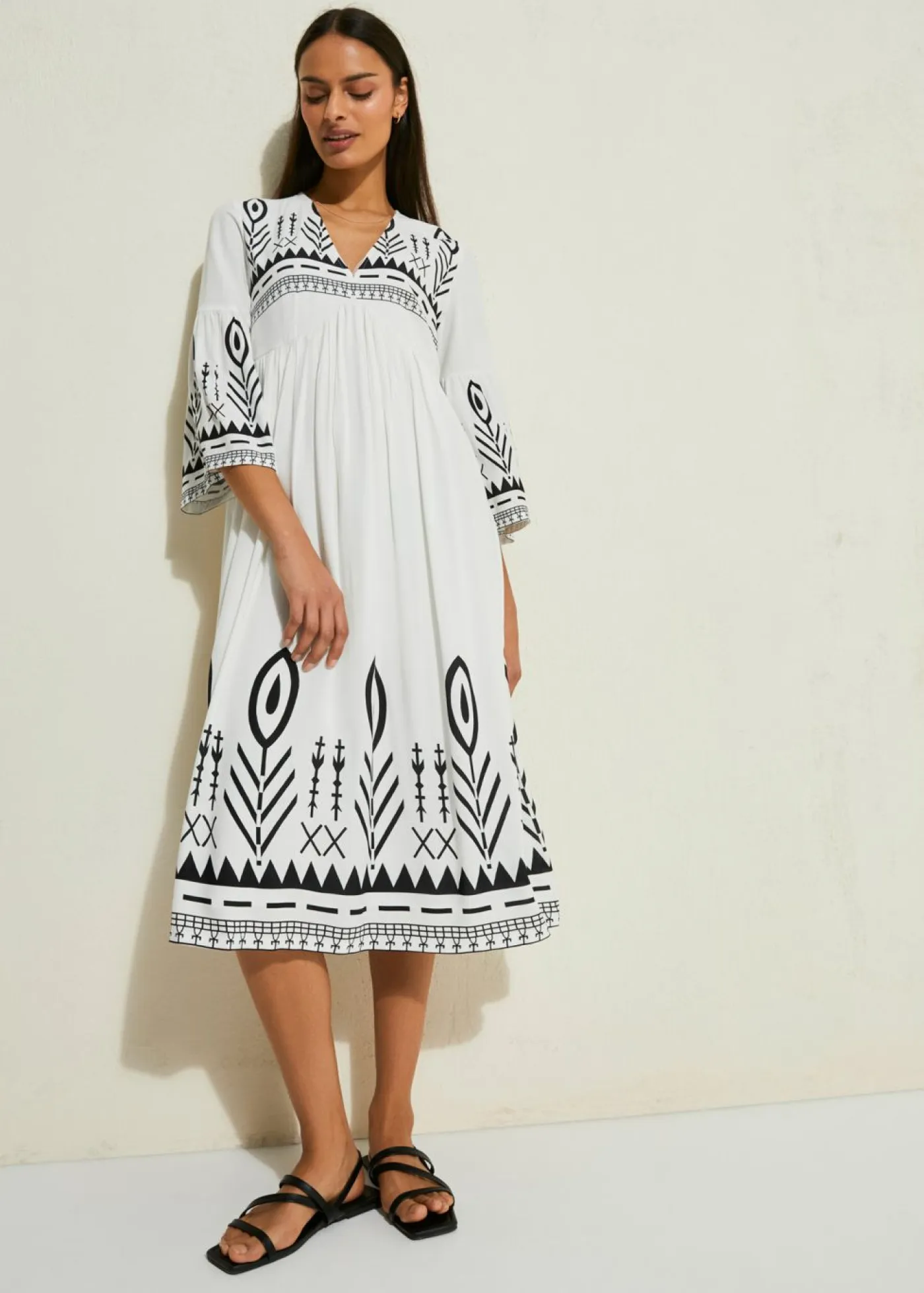 bonprix bonprix Vestidos>Vestido midi de viscosa fluida Blanco