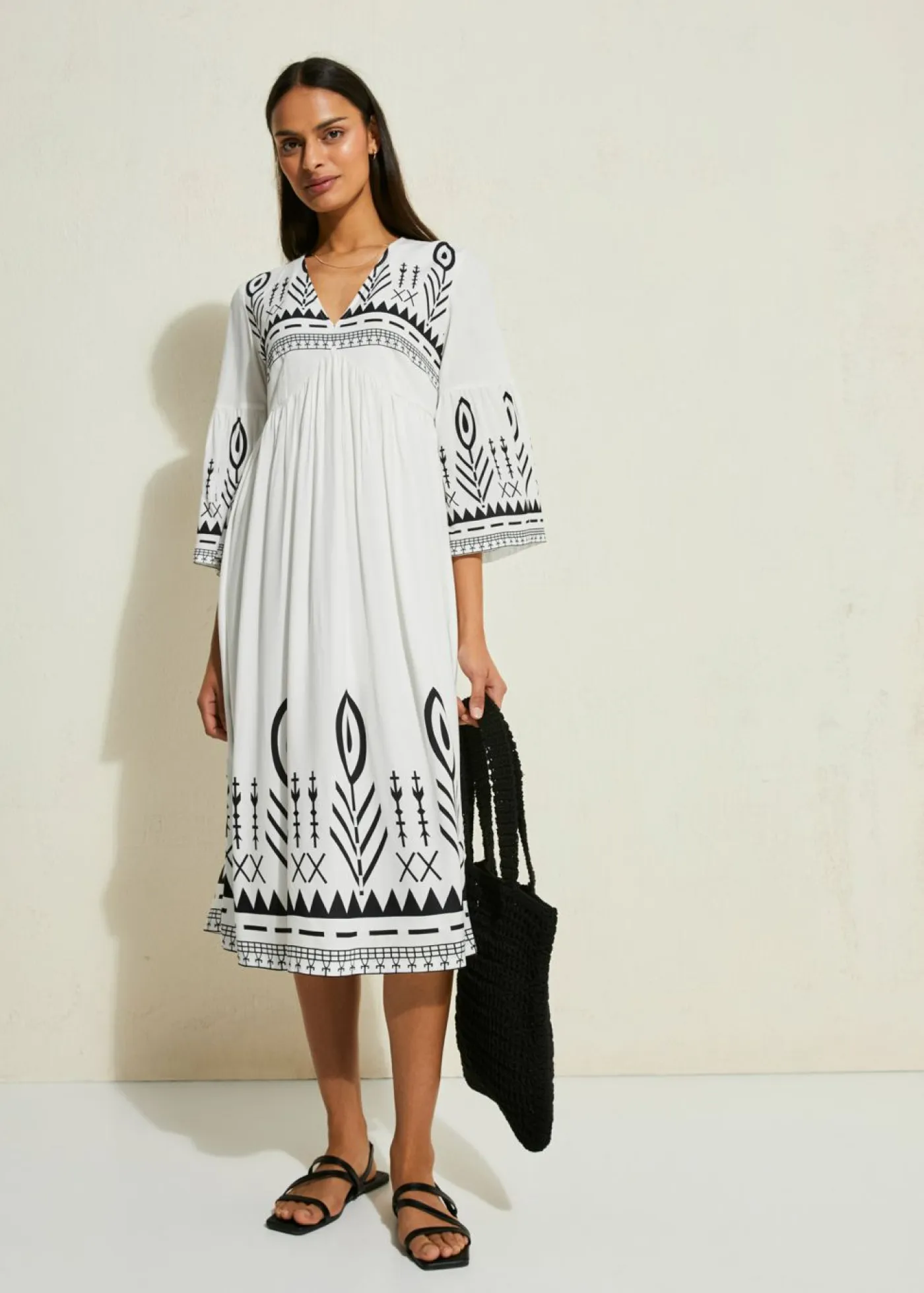 bonprix bonprix Vestidos>Vestido midi de viscosa fluida Blanco