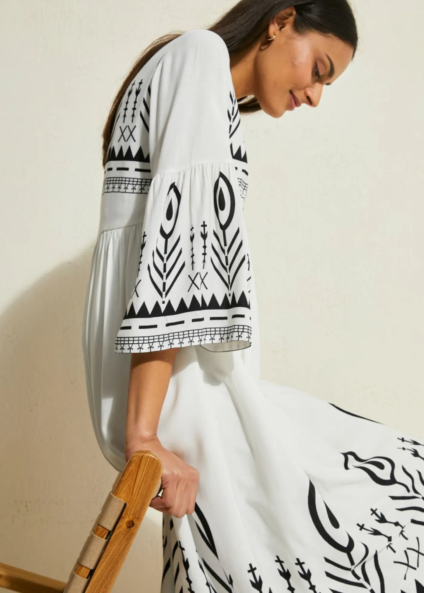 bonprix bonprix Vestidos>Vestido midi de viscosa fluida Blanco