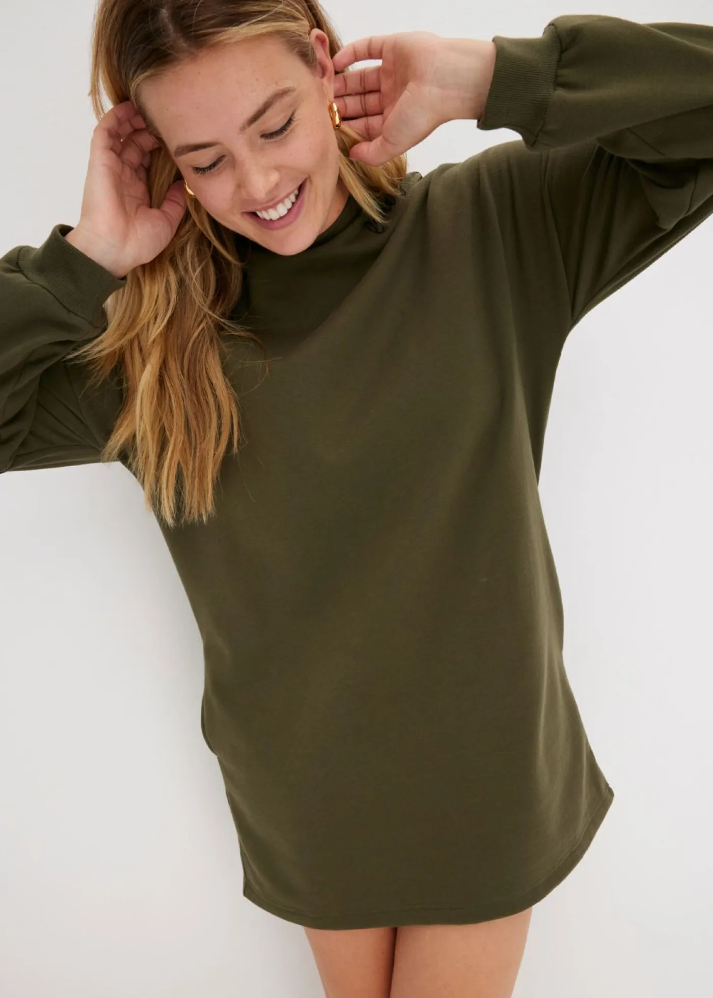 bonprix bonprix Ropa Cómoda|Vestidos>Vestido oversize tipo sudadera Verde oliva oscuro