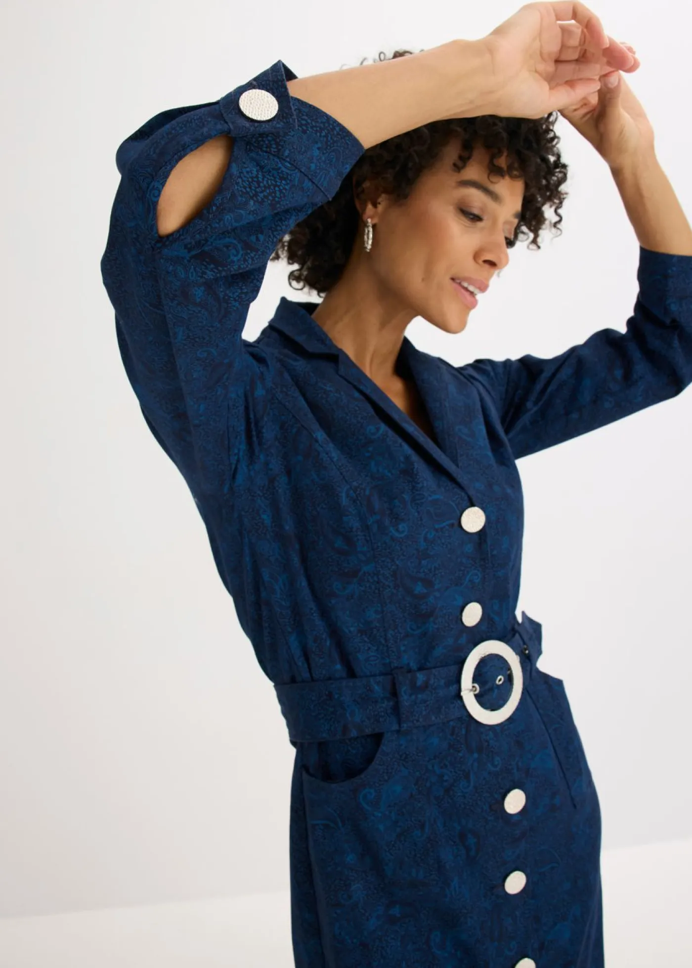 bonprix bonprix Vestidos>Vestido tipo americana con falda acampanada Azul marino-índigo claro