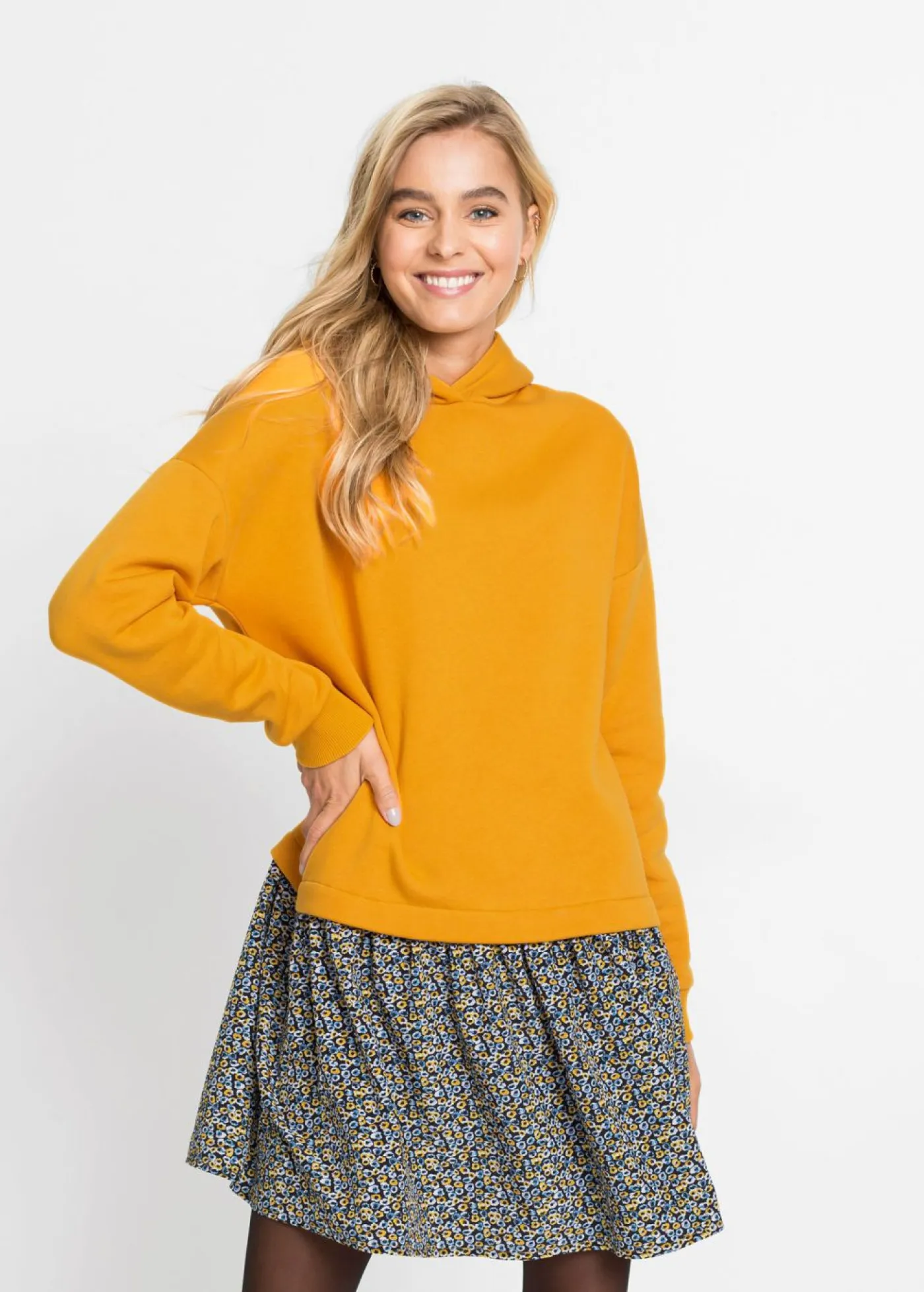 bonprix bonprix Ropa Cómoda|Vestidos>Vestido tipo sudadera con aspecto 2 en 1 Amarillo-azul