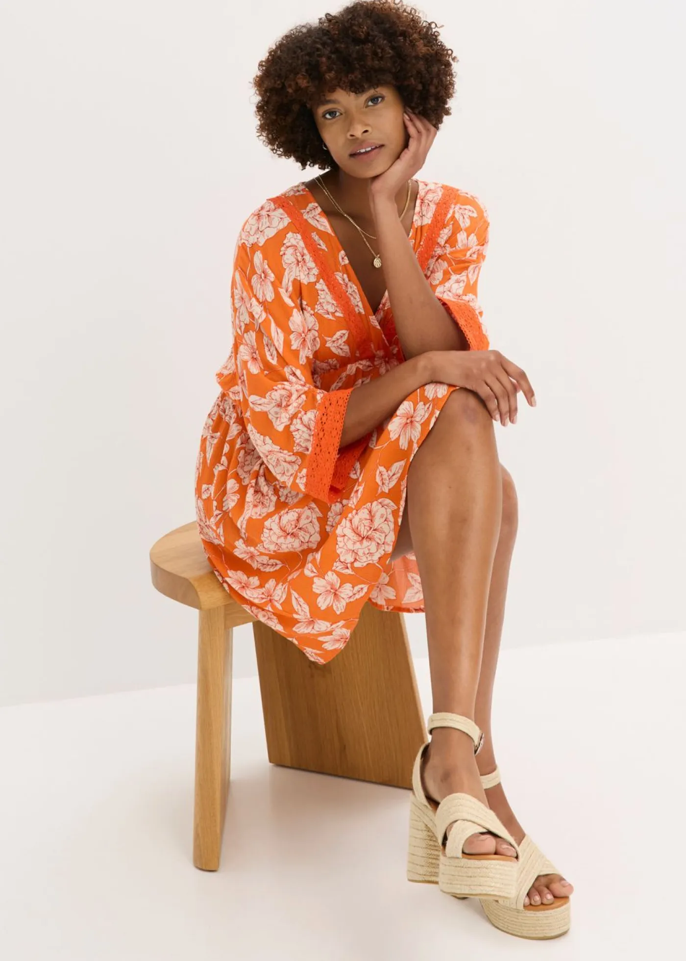 Mujer bonprix bonprix Vestido tipo túnica con encaje en viscosa estructurada