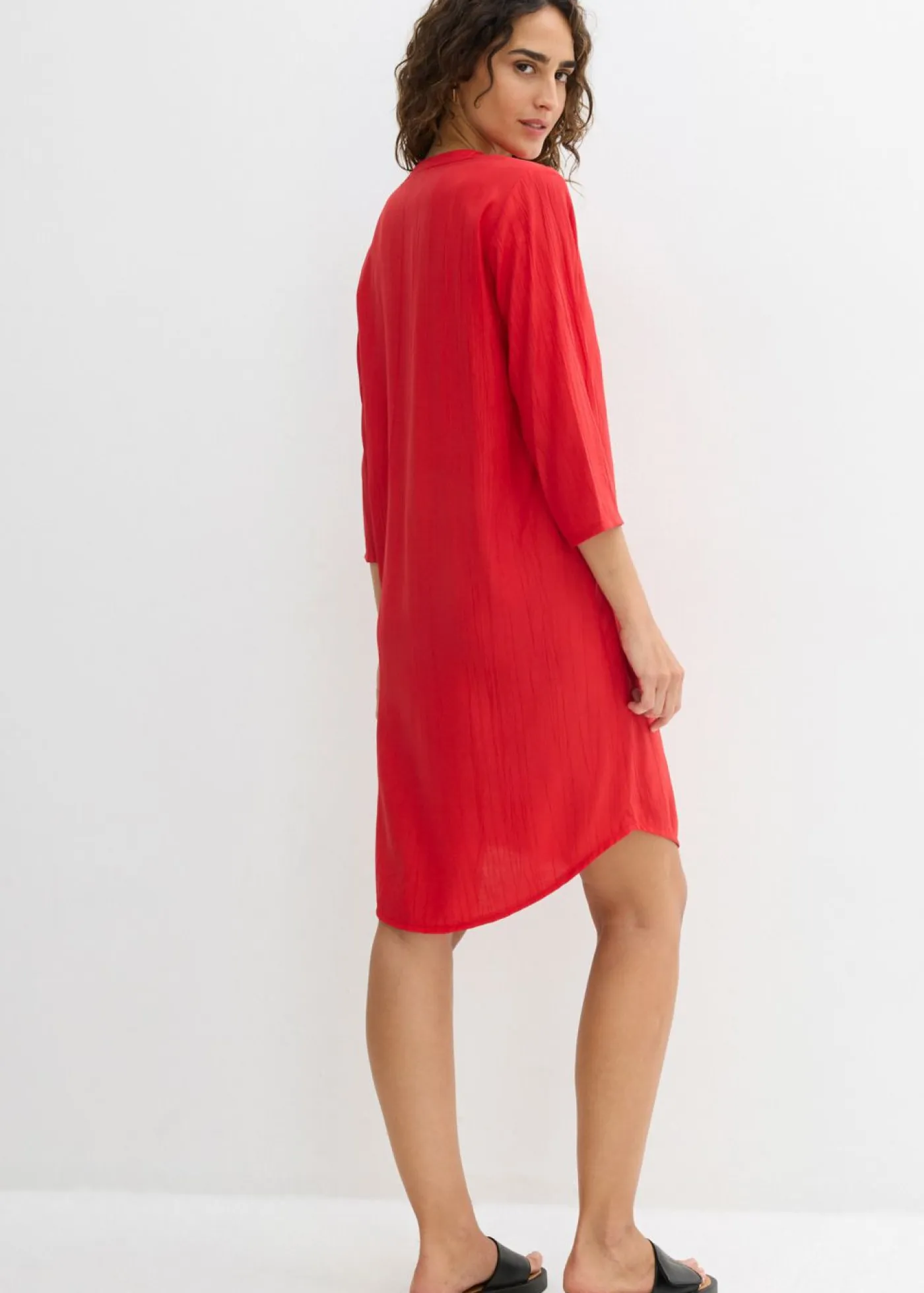 bonprix bonprix Vestidos>Vestido tipo túnica de mezcla de viscosa con efecto estructurado fresa