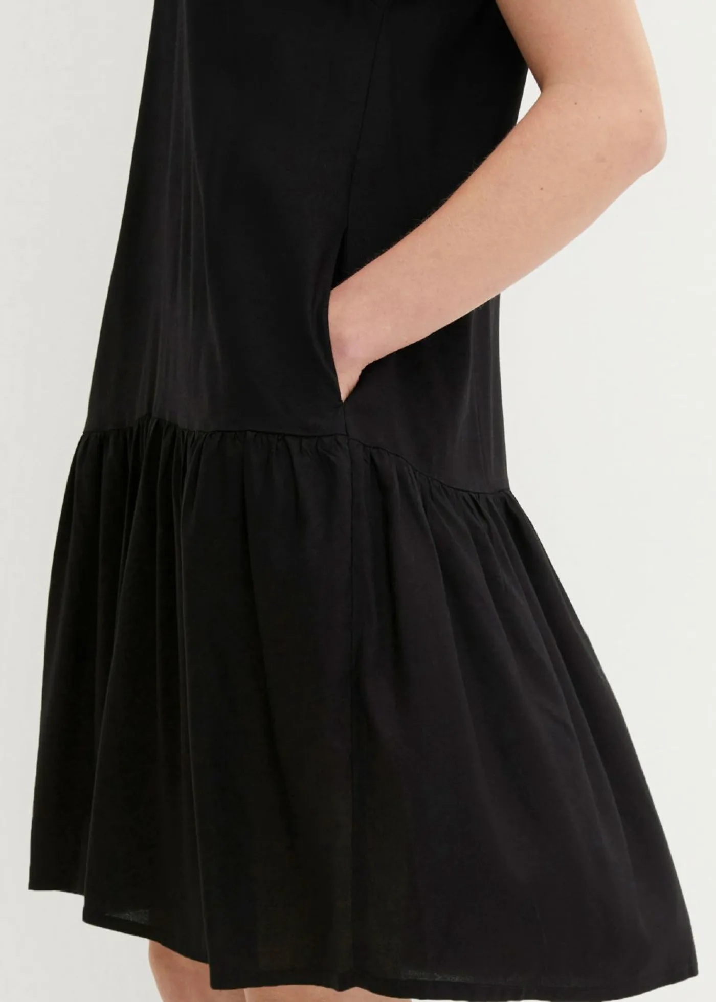 bonprix bonprix Vestidos>Vestido tipo túnica de viscosa fina Negro